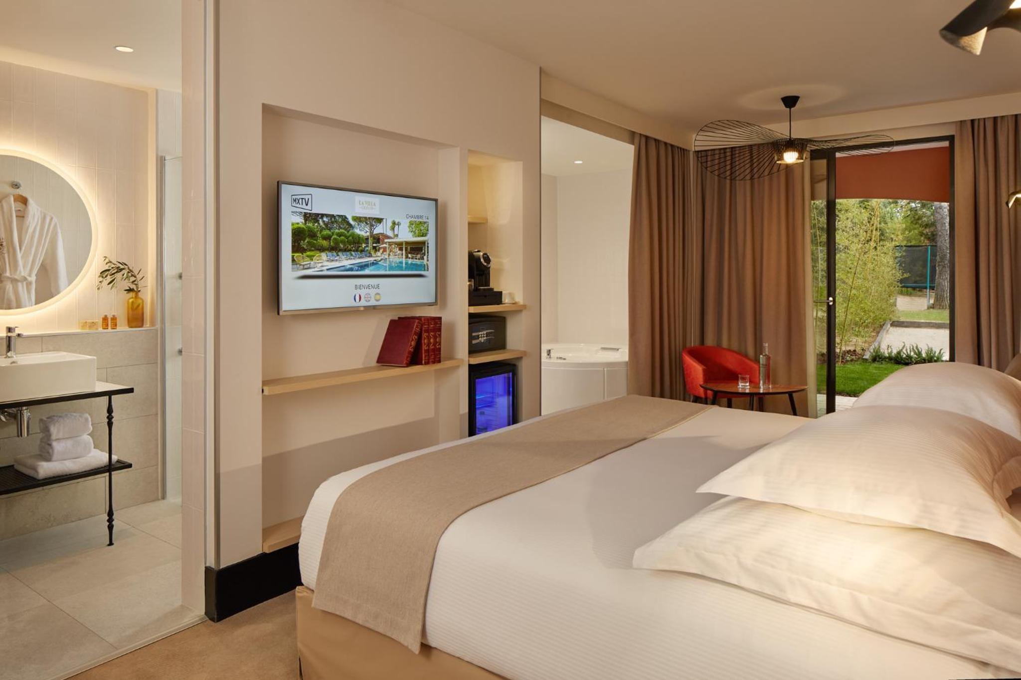 Mini Suite with Jacuzzi - Photo 1