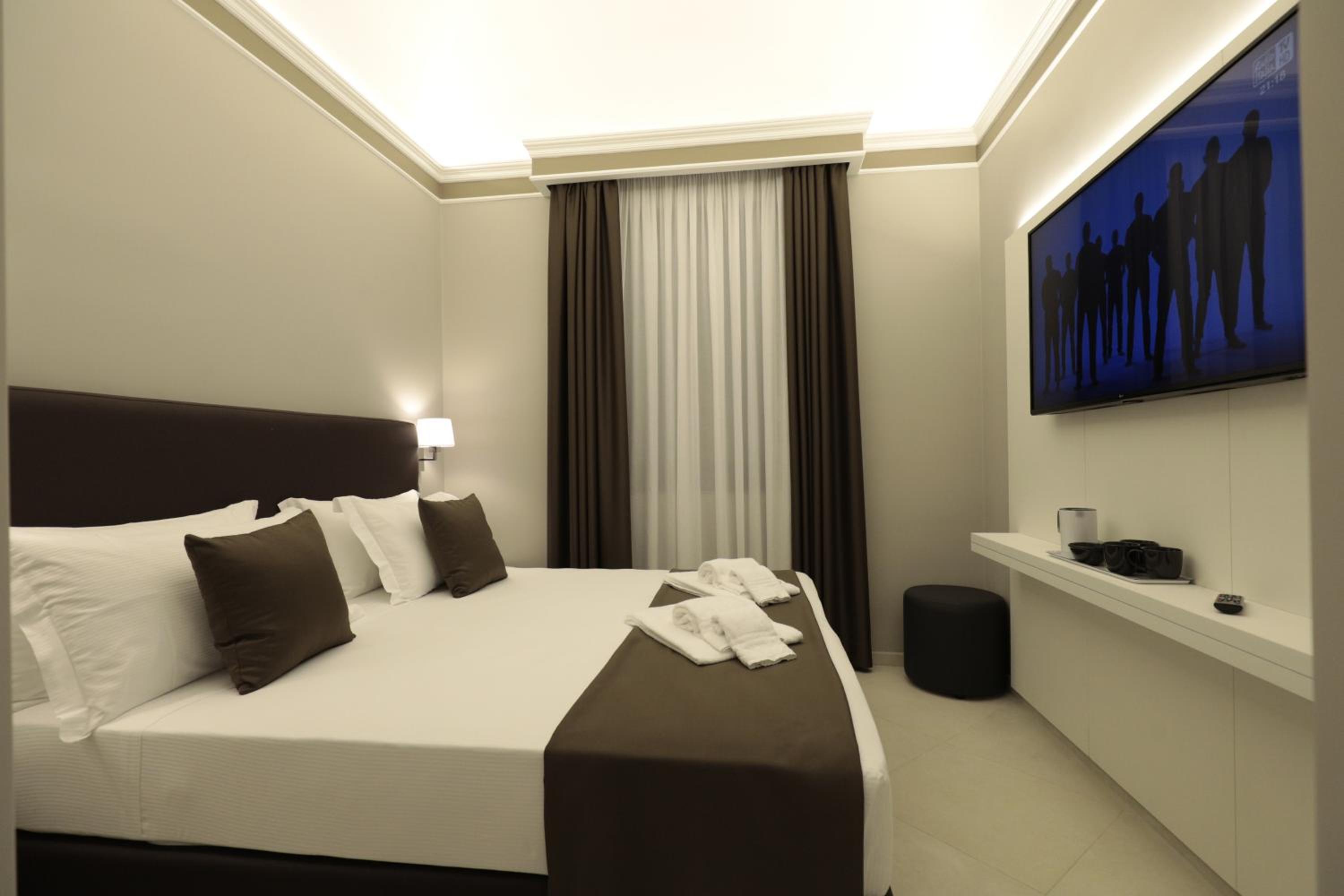 Luxury Triple Room - Photo 8