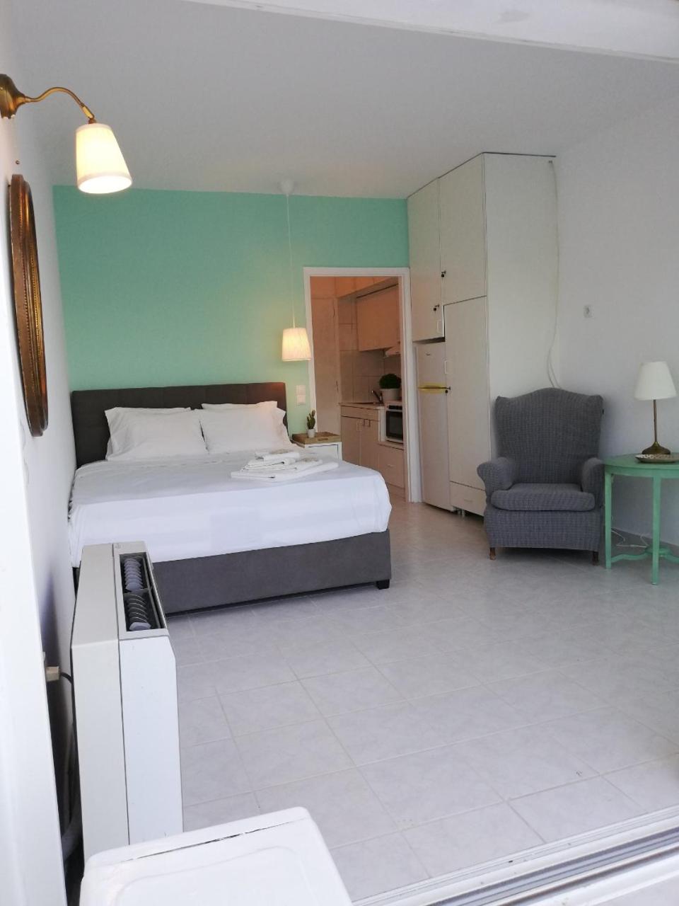 Studio Apartment with Sea View photo 1