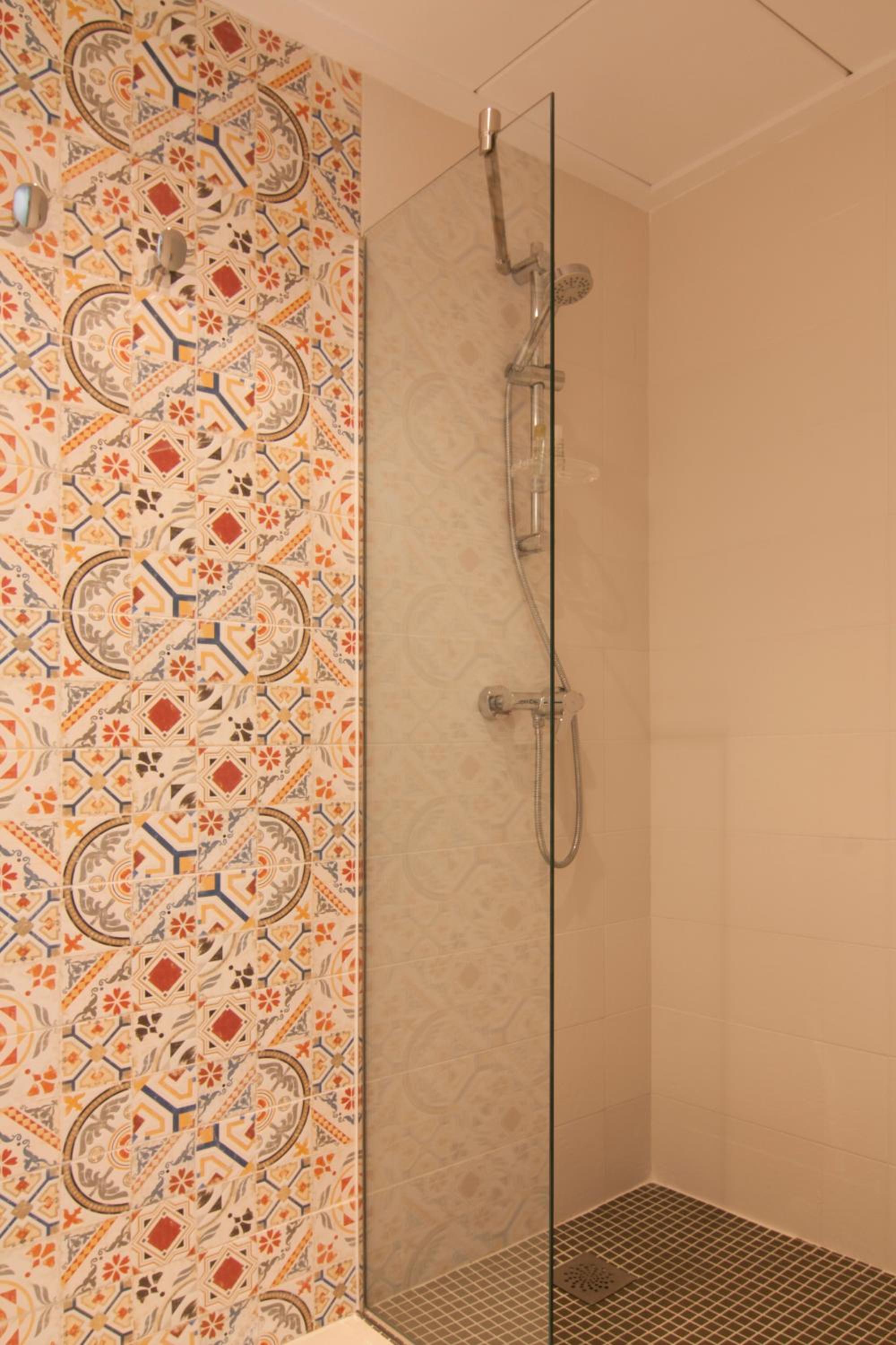Double or Twin Room - Photo 2