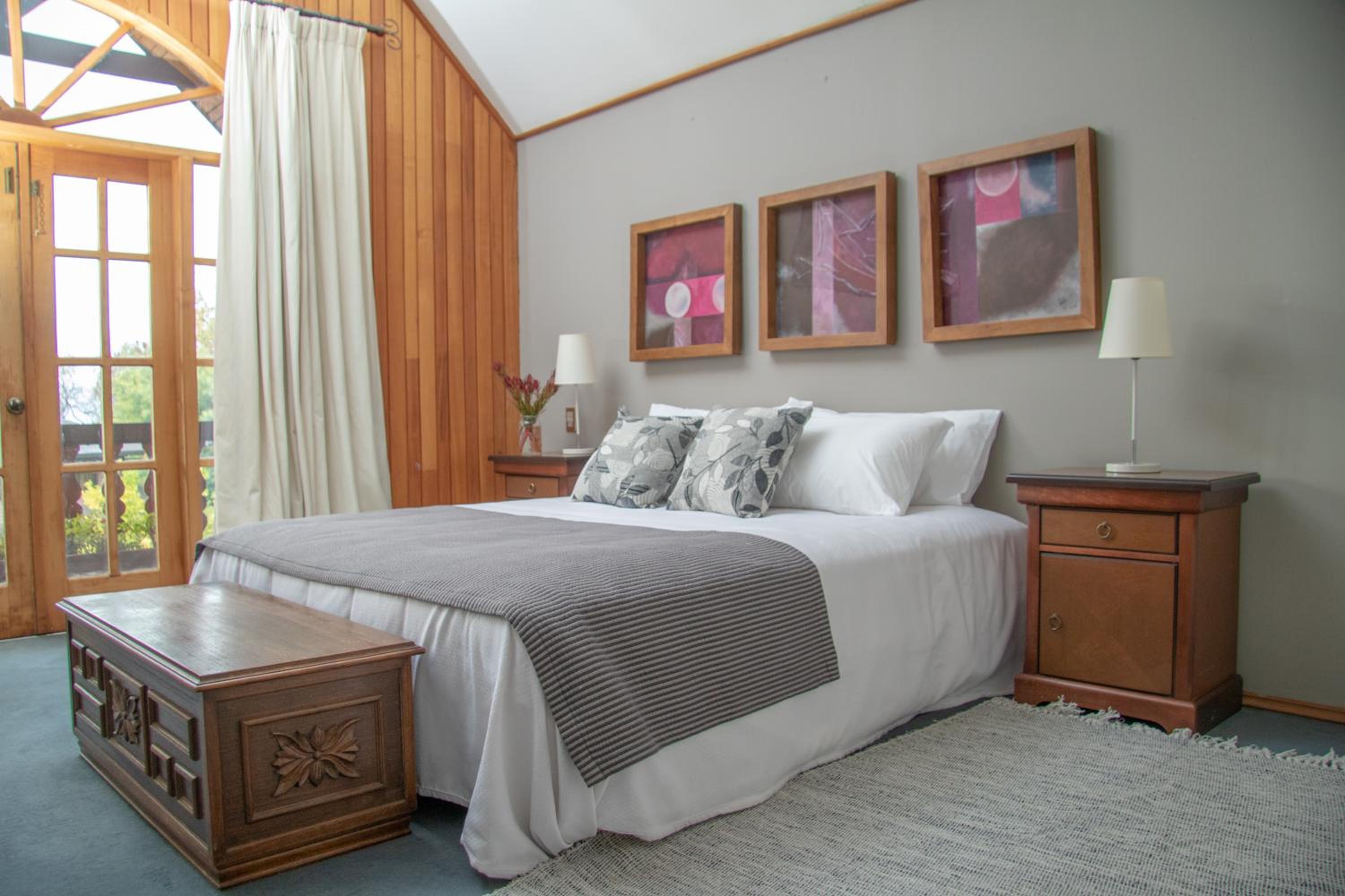 Deluxe Suite with Spa Bath photo 1