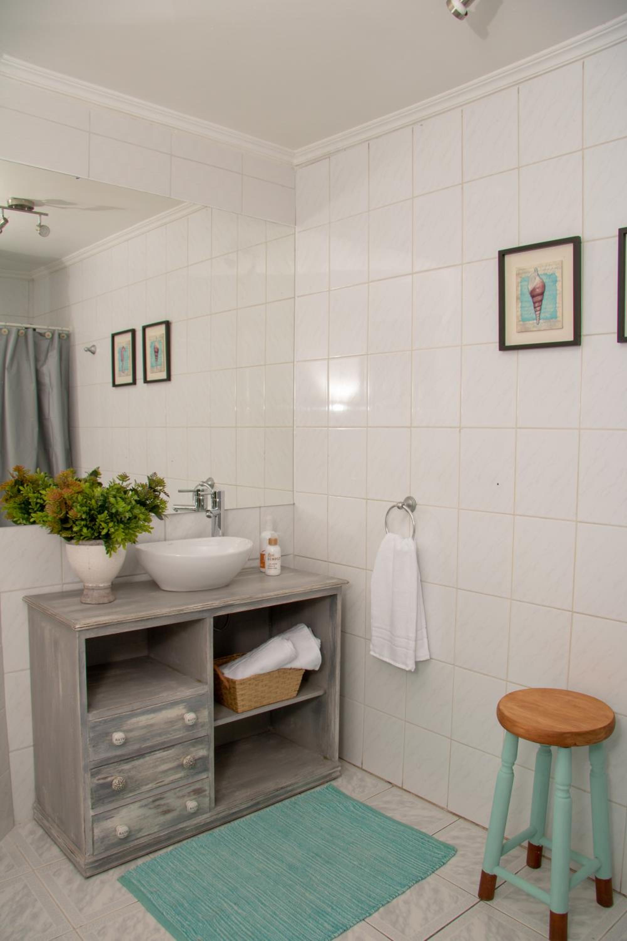 Single Room with Private Bathroom photo 3