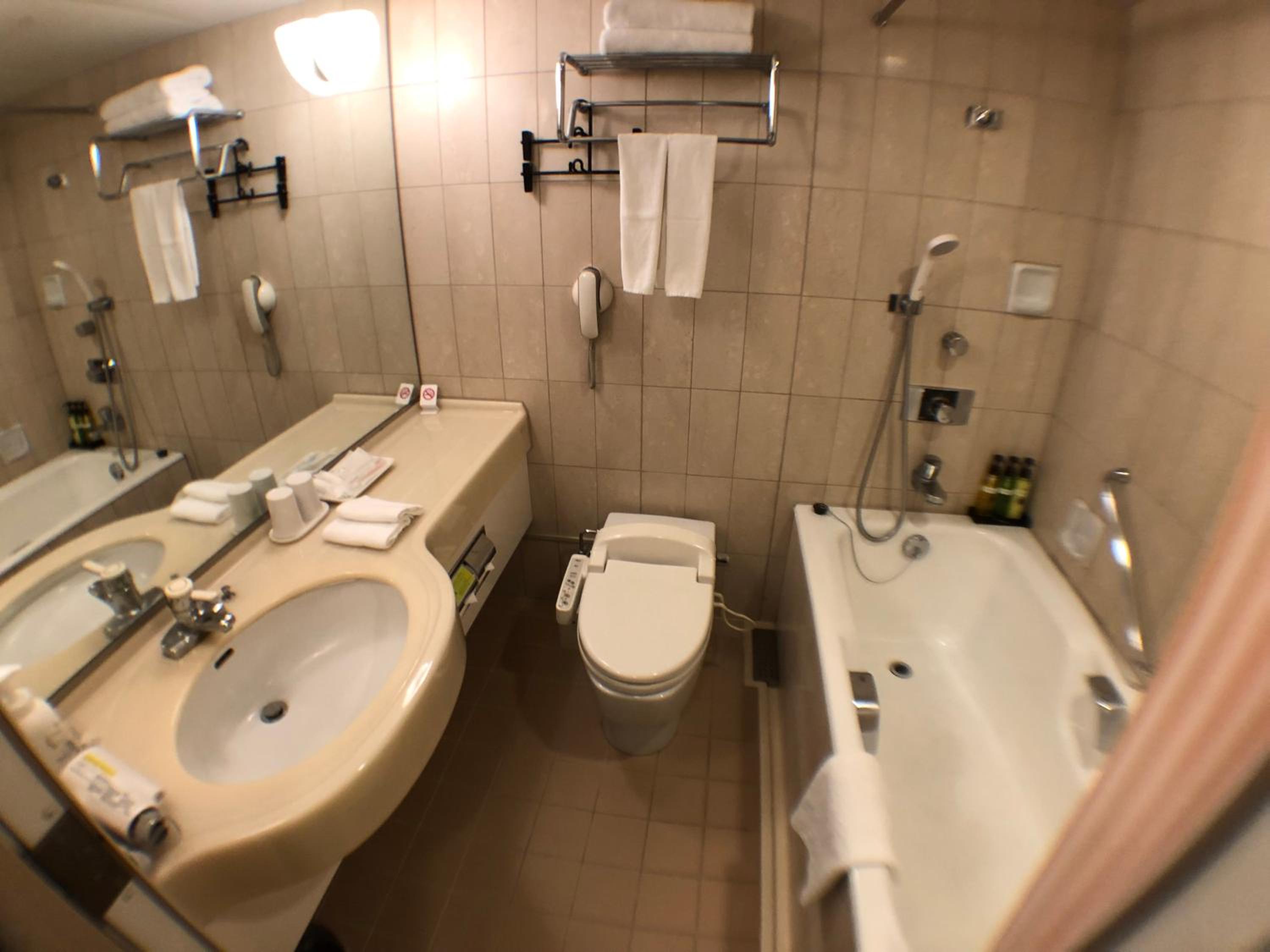 Standard Twin Room - Non-Smoking - Photo 8