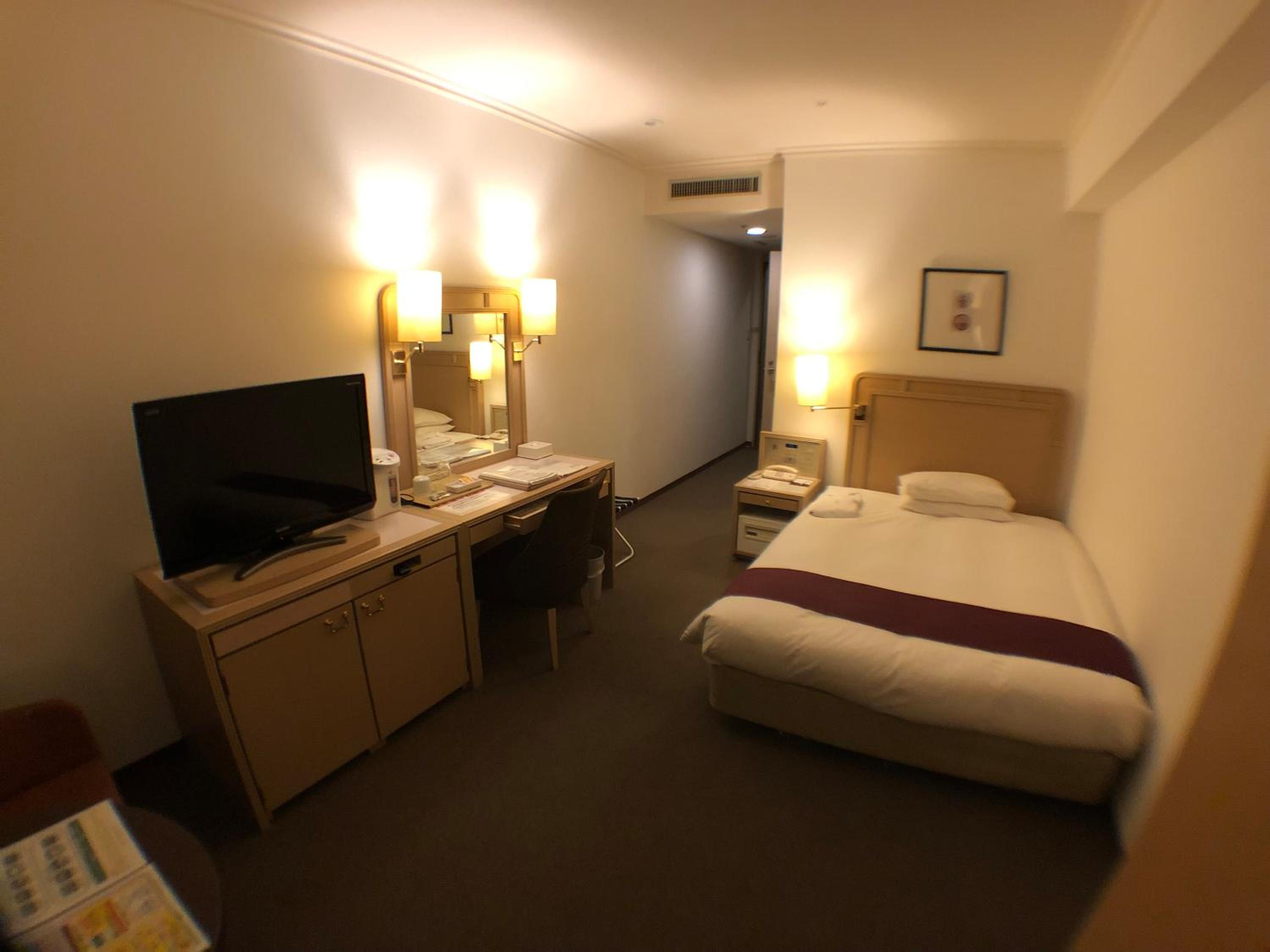 Single Room - Non-Smoking - Photo 9