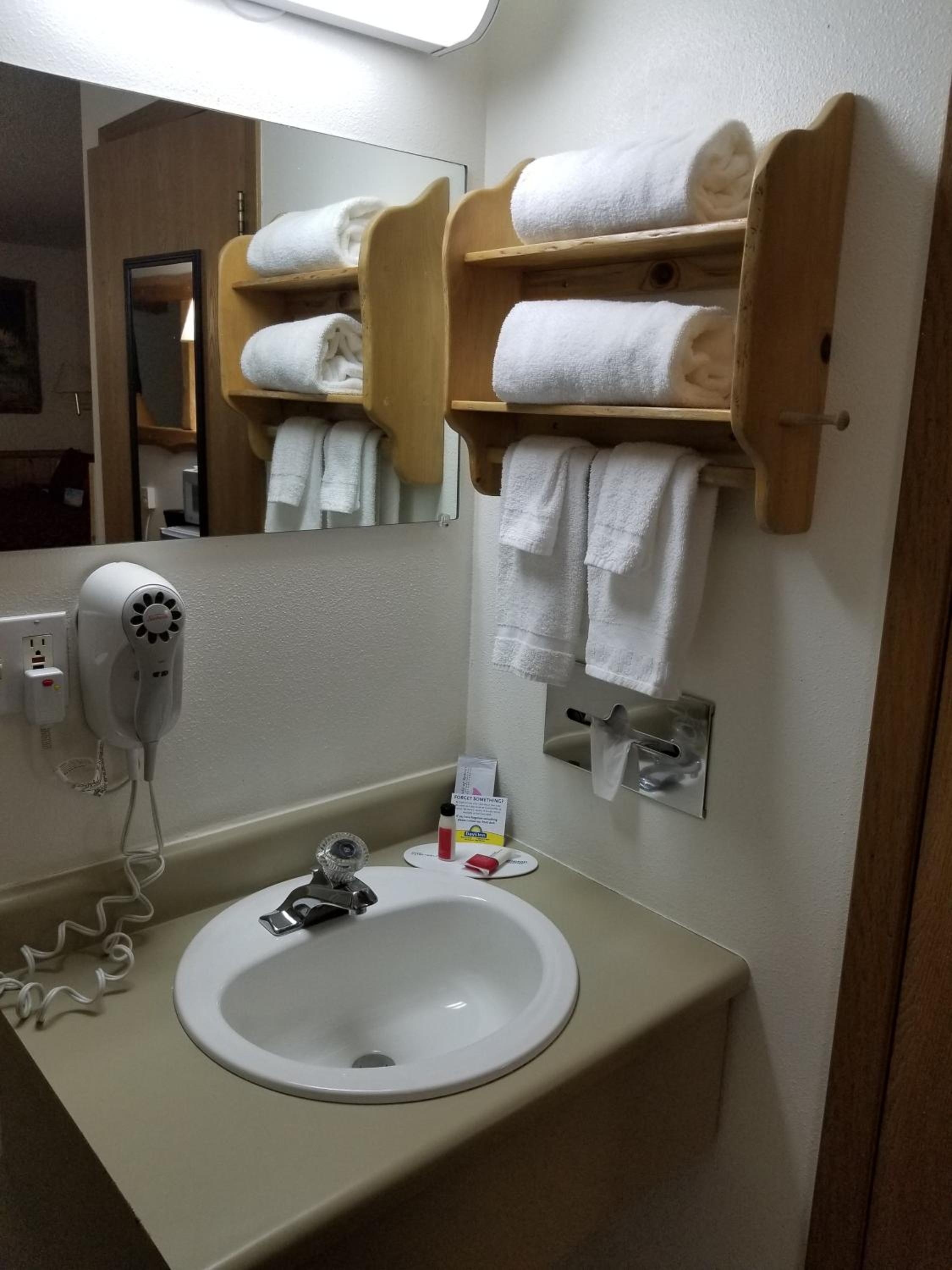 Suite With Two King Beds - Non-Smoking photo 3