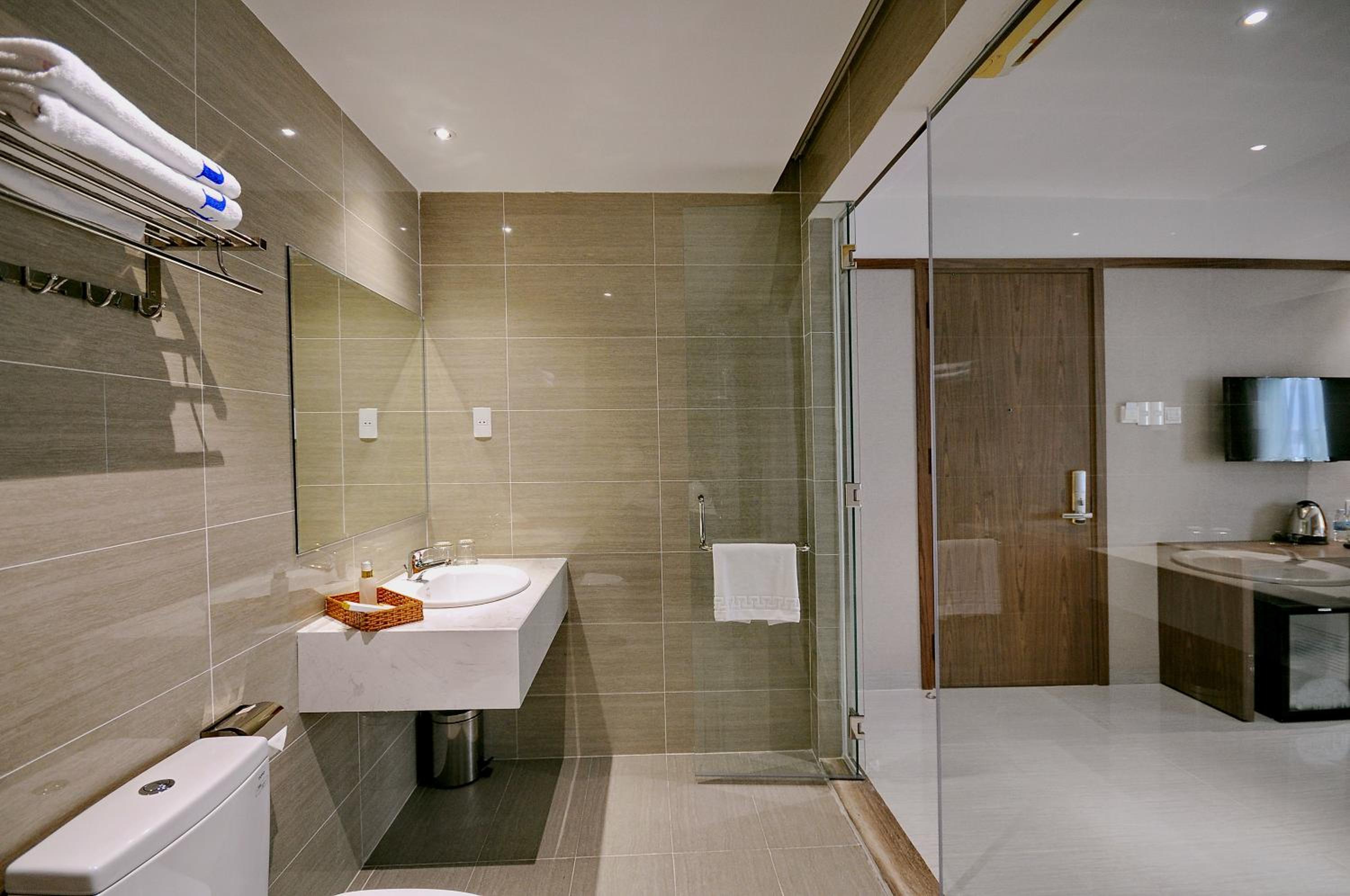 Deluxe Twin Room - Photo 33