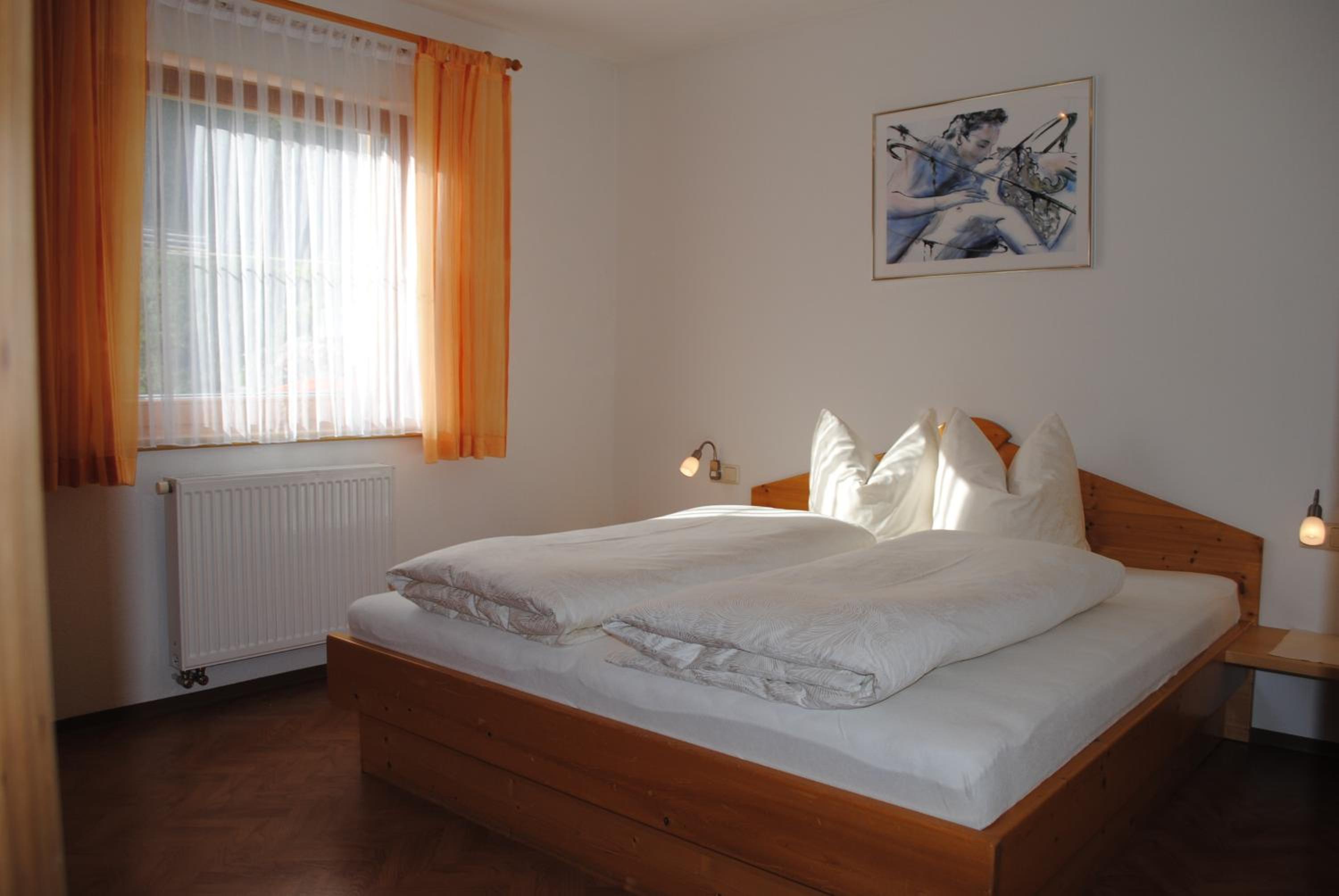 Apartment photo 2