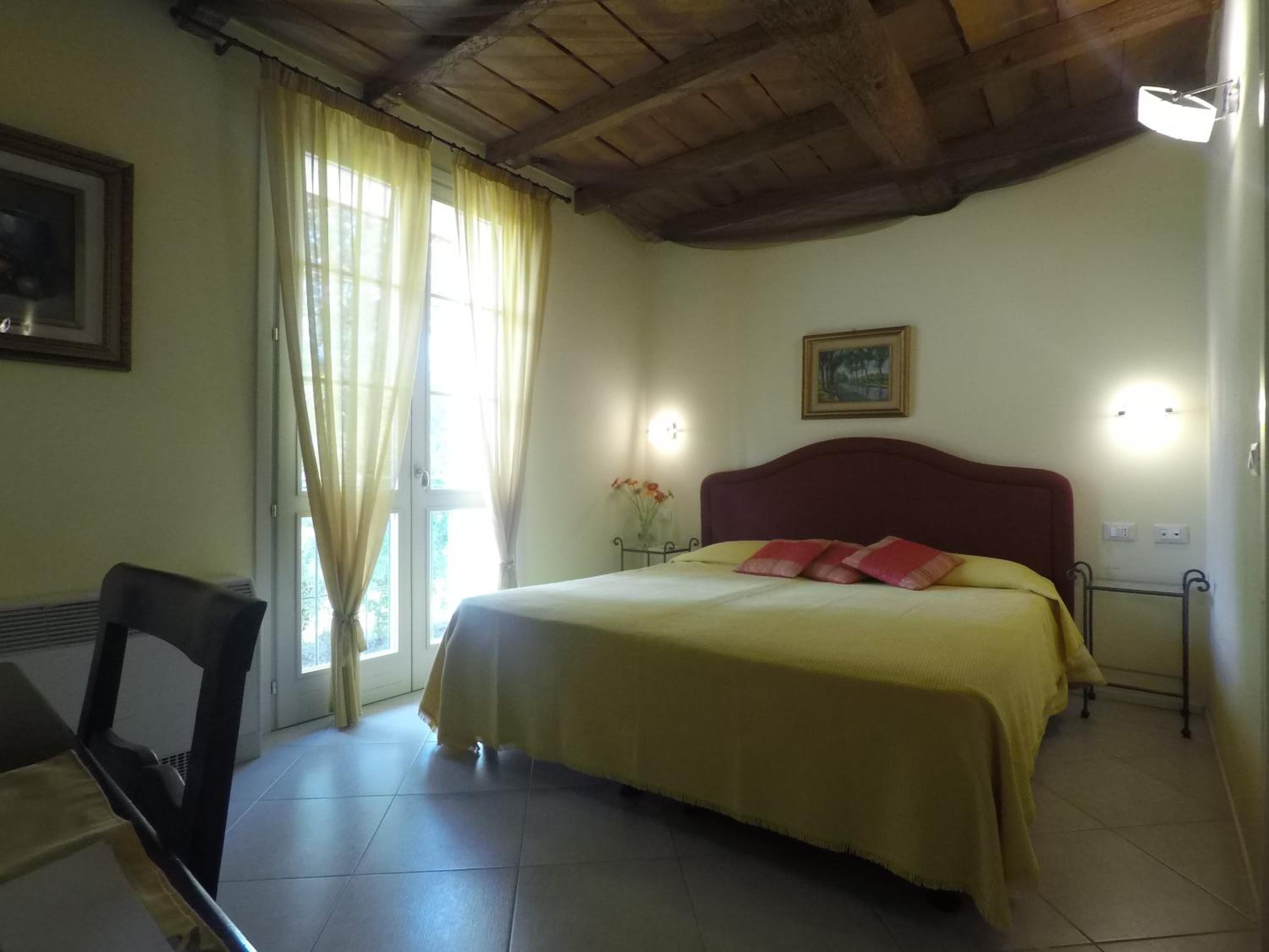 Standard Double or Twin Room photo 3