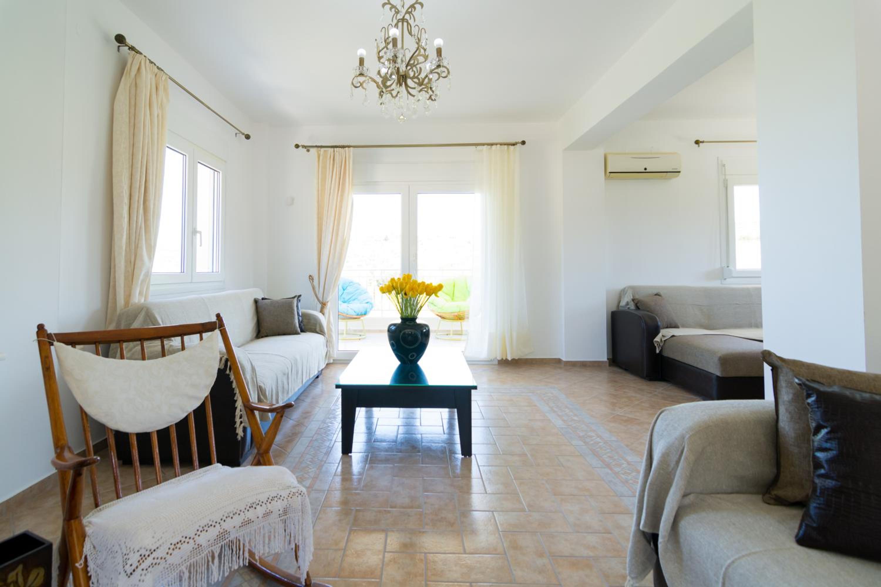 Villa with Private Pool - Photo 25