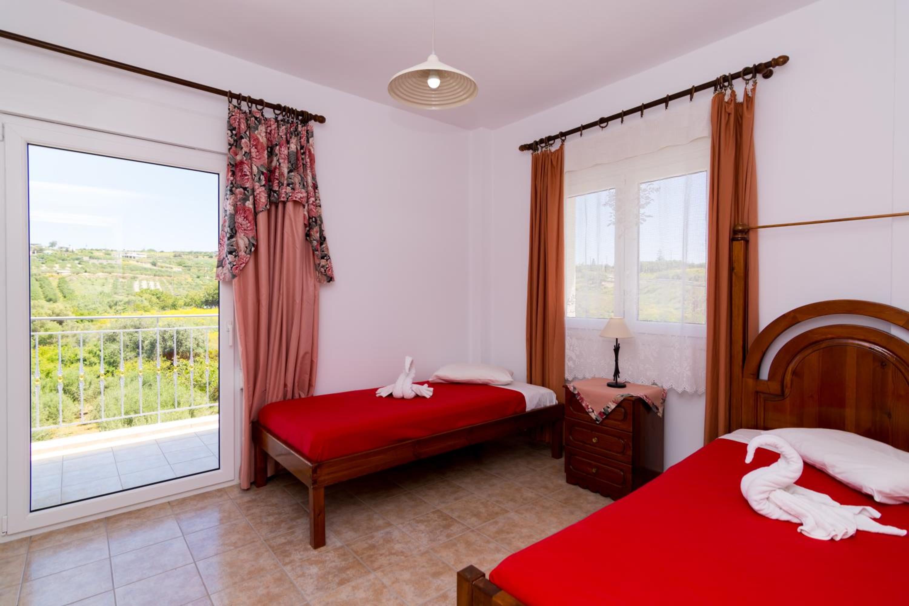 Villa with Private Pool - Photo 39