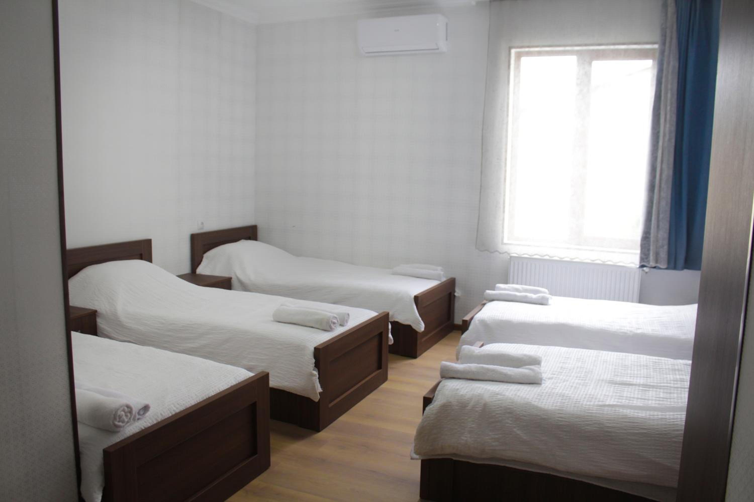 Family Room with Private Bathroom photo 1