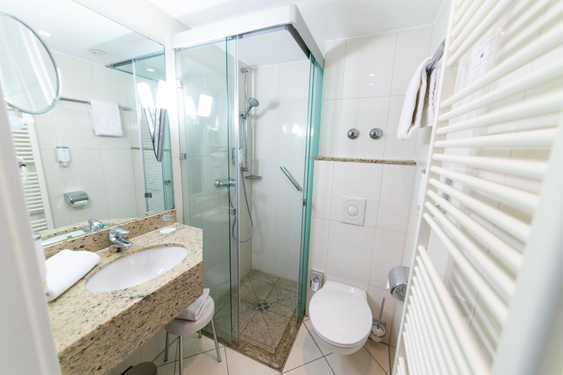 Standard Double Room - Photo 6