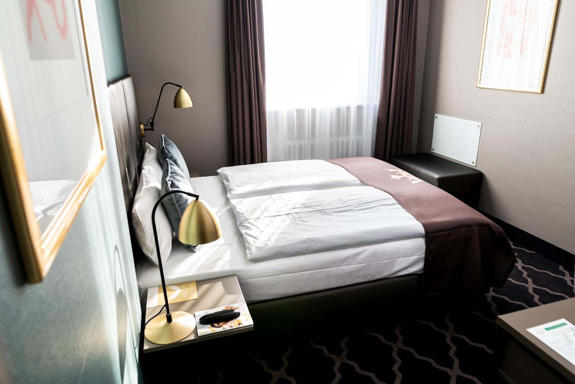 Standard Double Room - Photo 4
