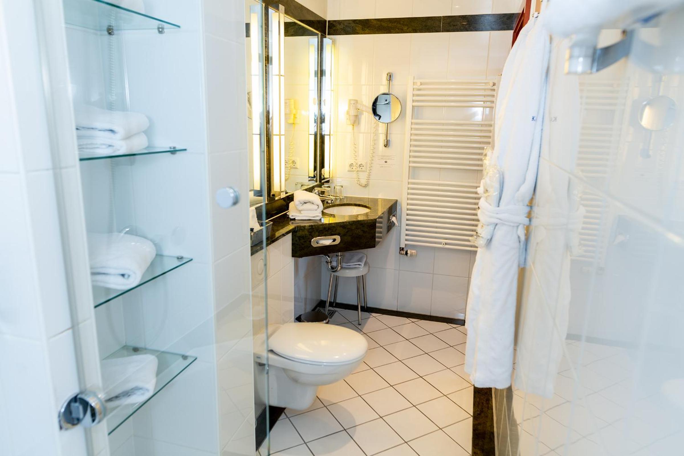 Suite - Photo 4