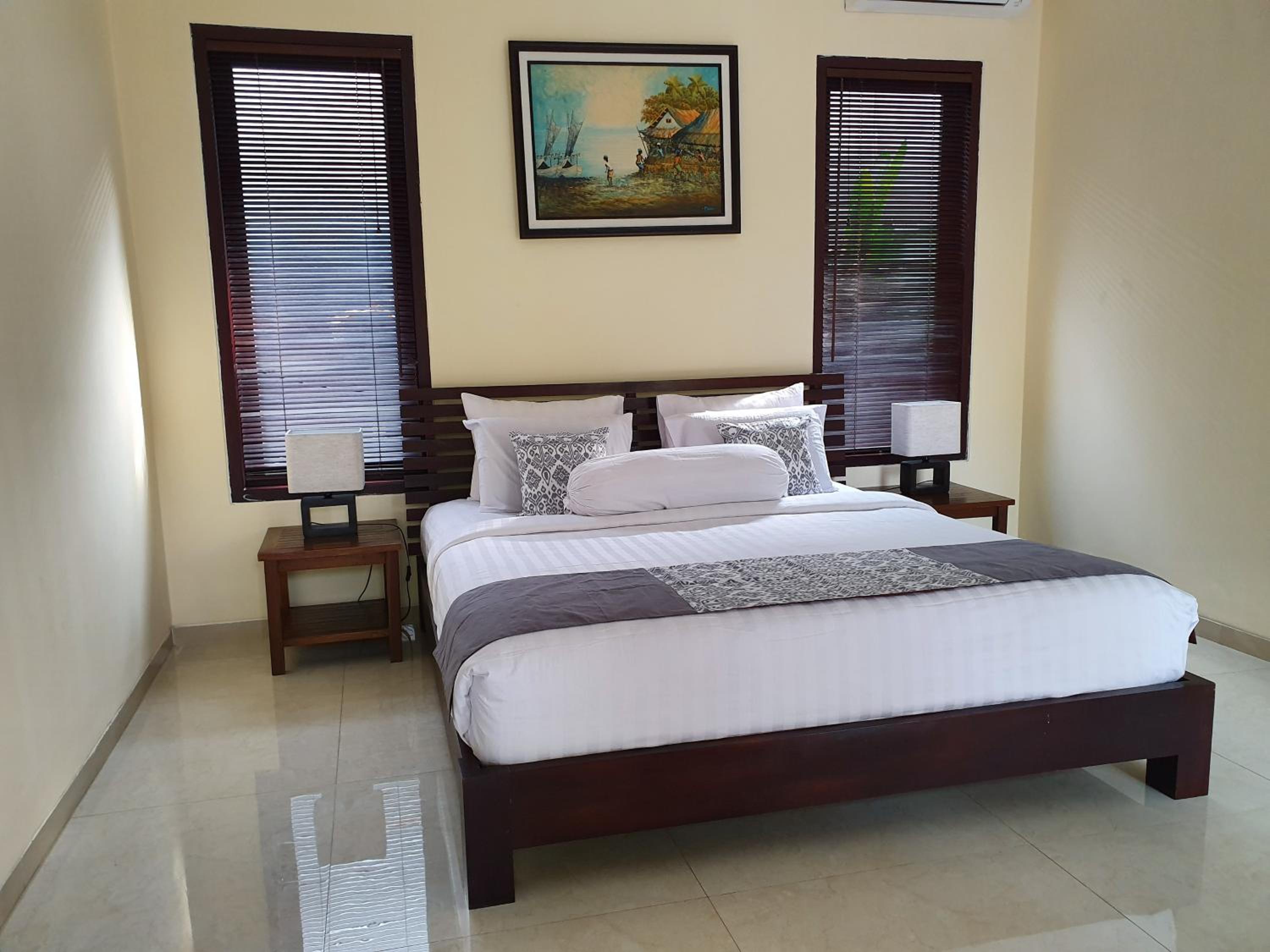 Three-Bedroom Villa - Photo 7