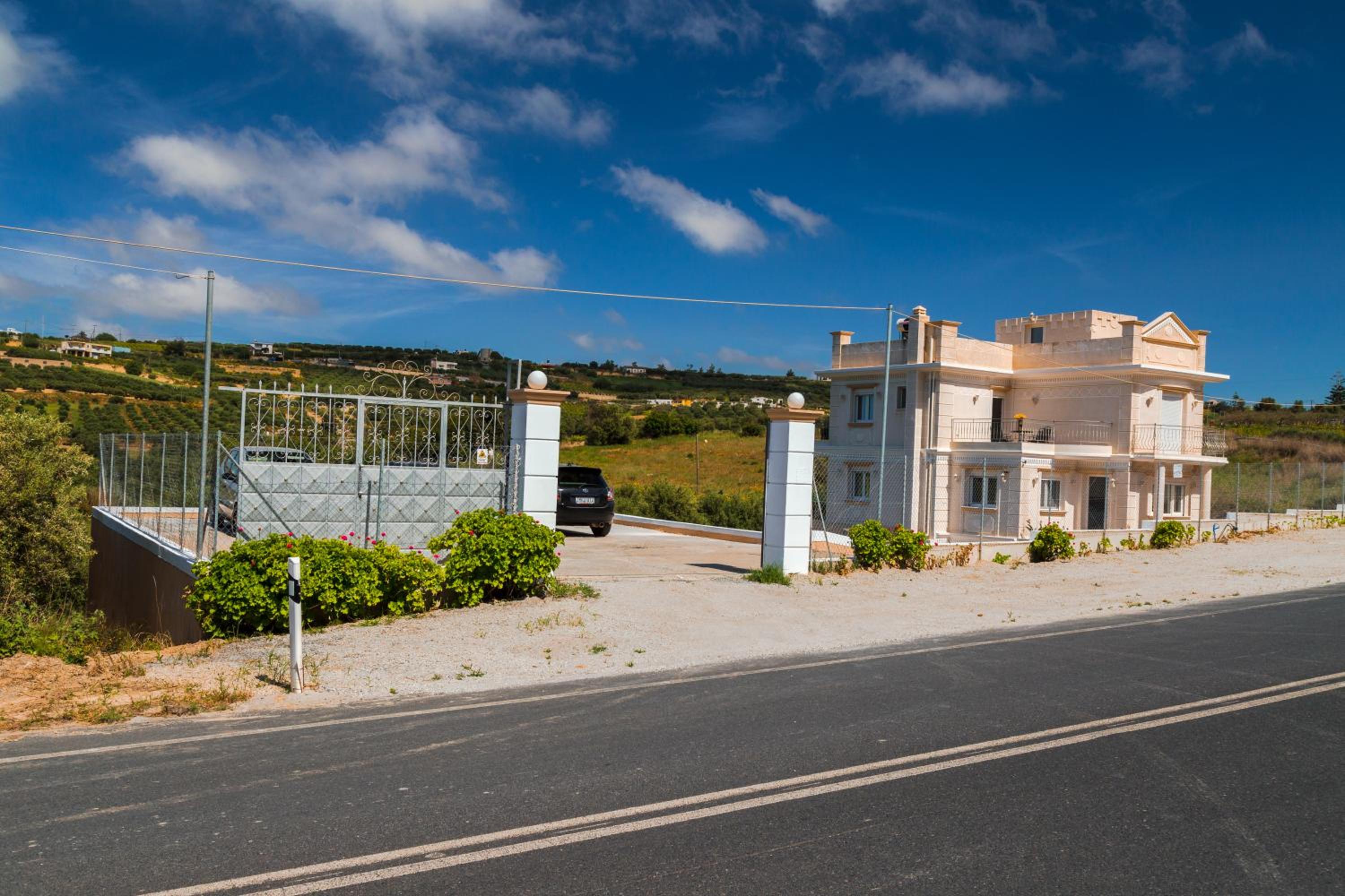Villa with Private Pool - Photo 56
