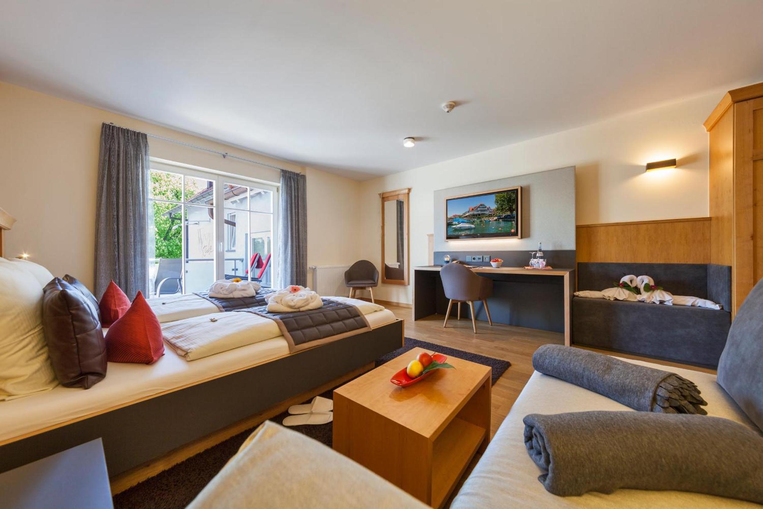 Superior Double Room with Park View - Photo 10
