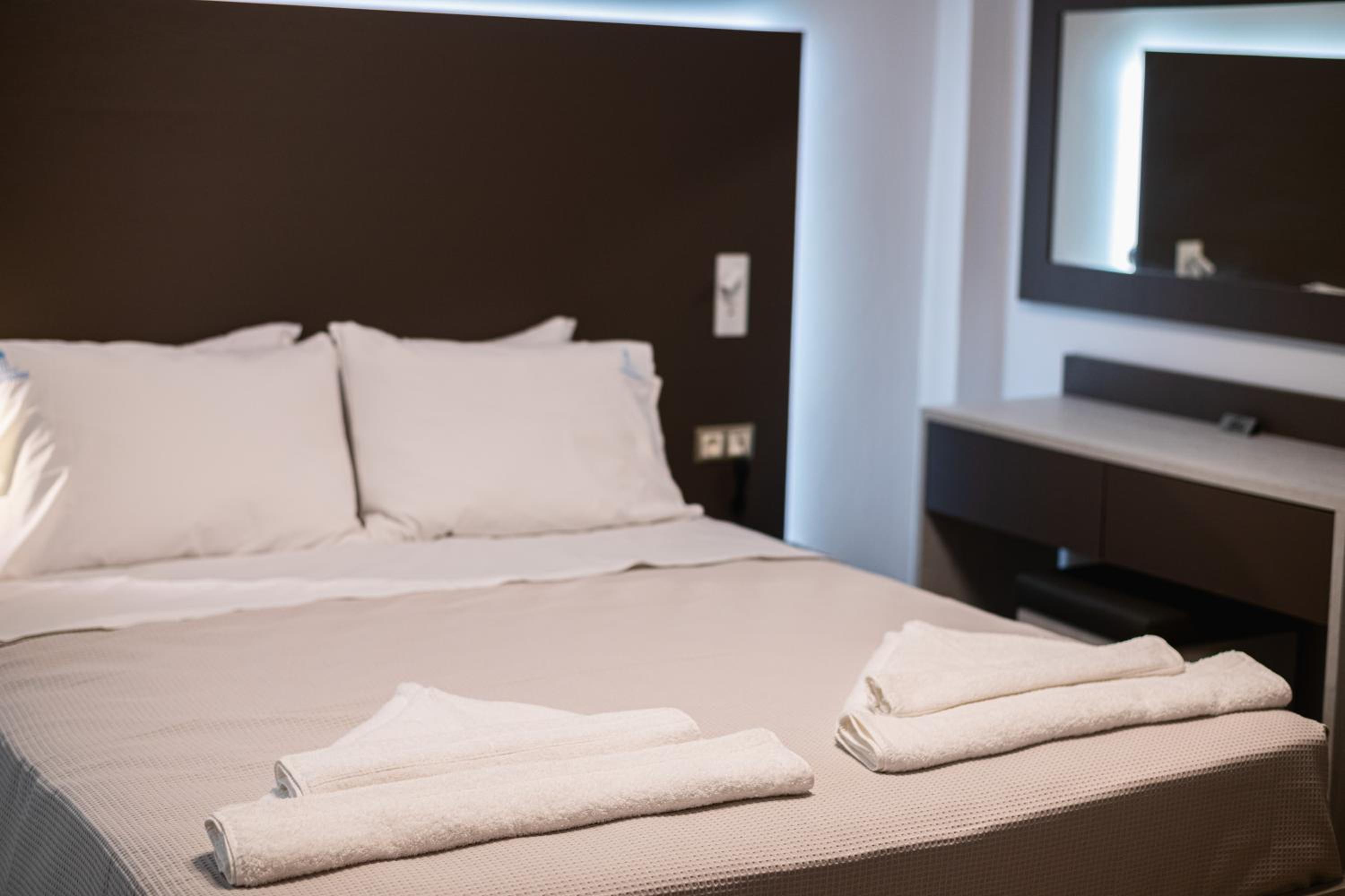 Standard Double Room - Photo 1