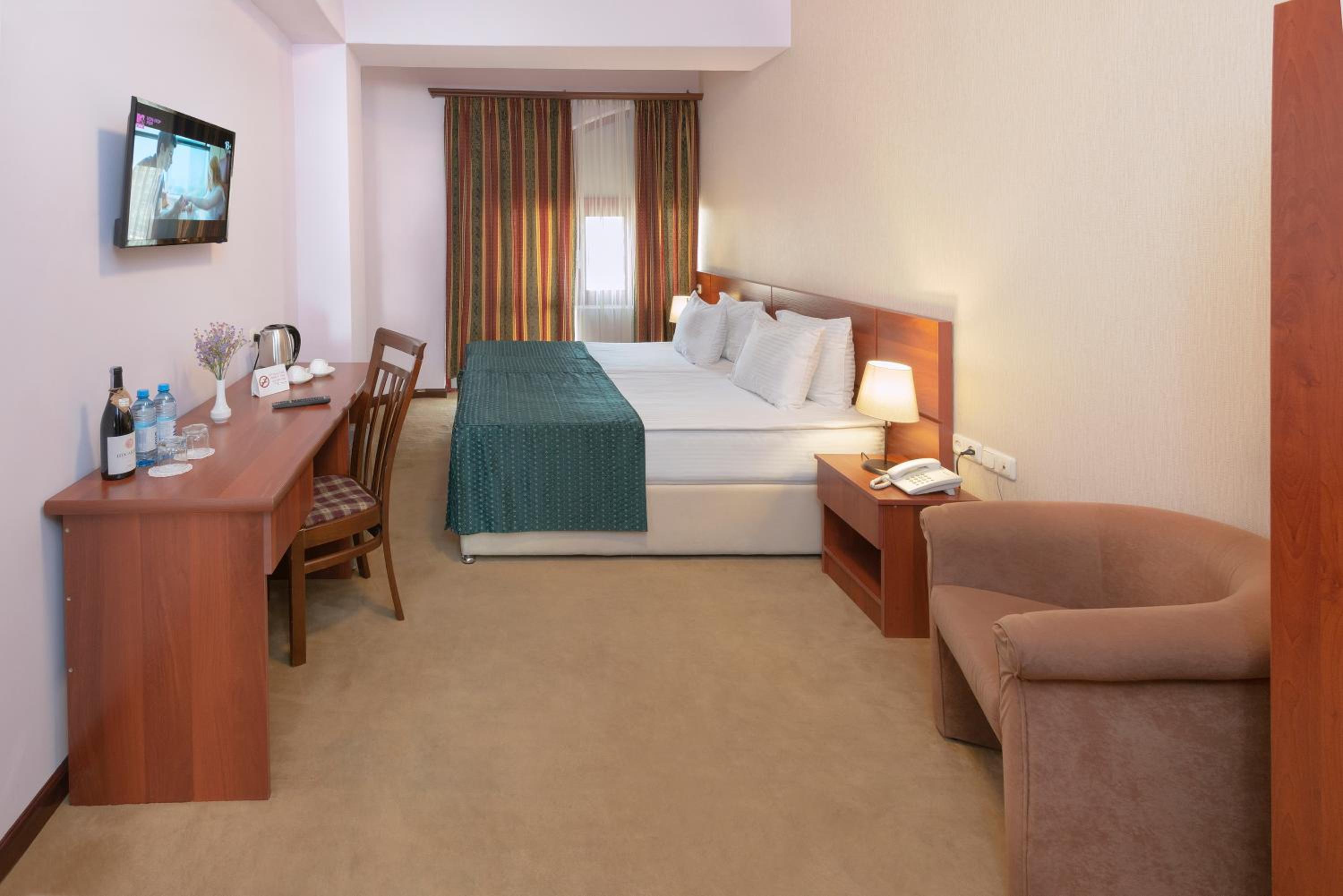 Standard Double Room photo 2