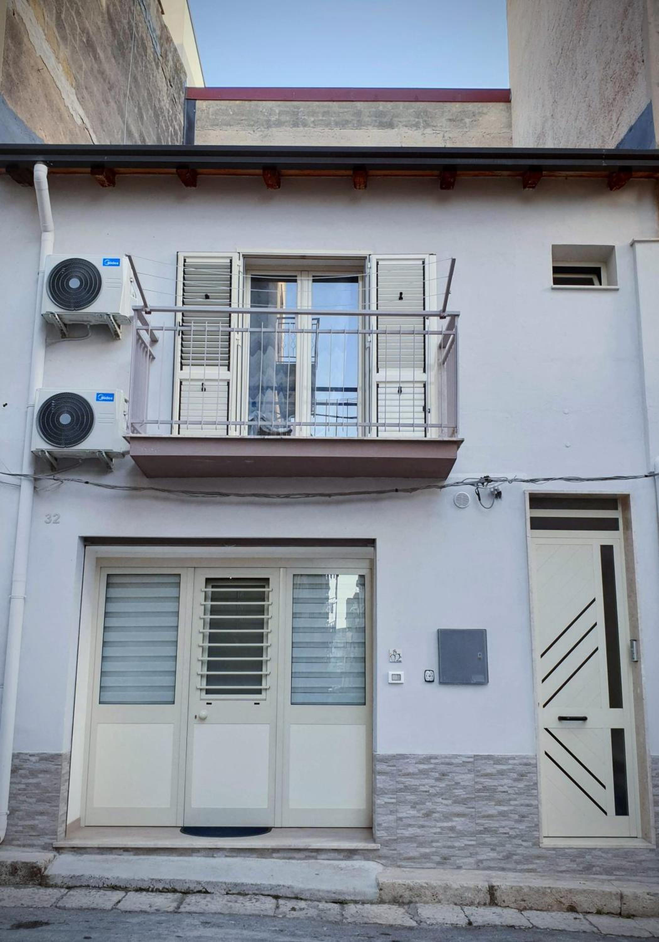 Two-Bedroom House photo 2
