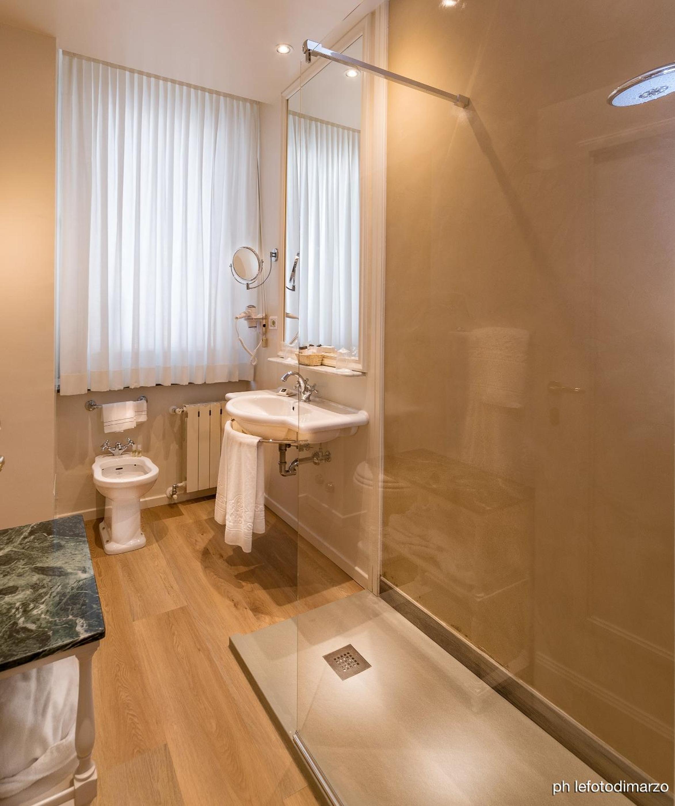 Classic Double Room - Photo 4