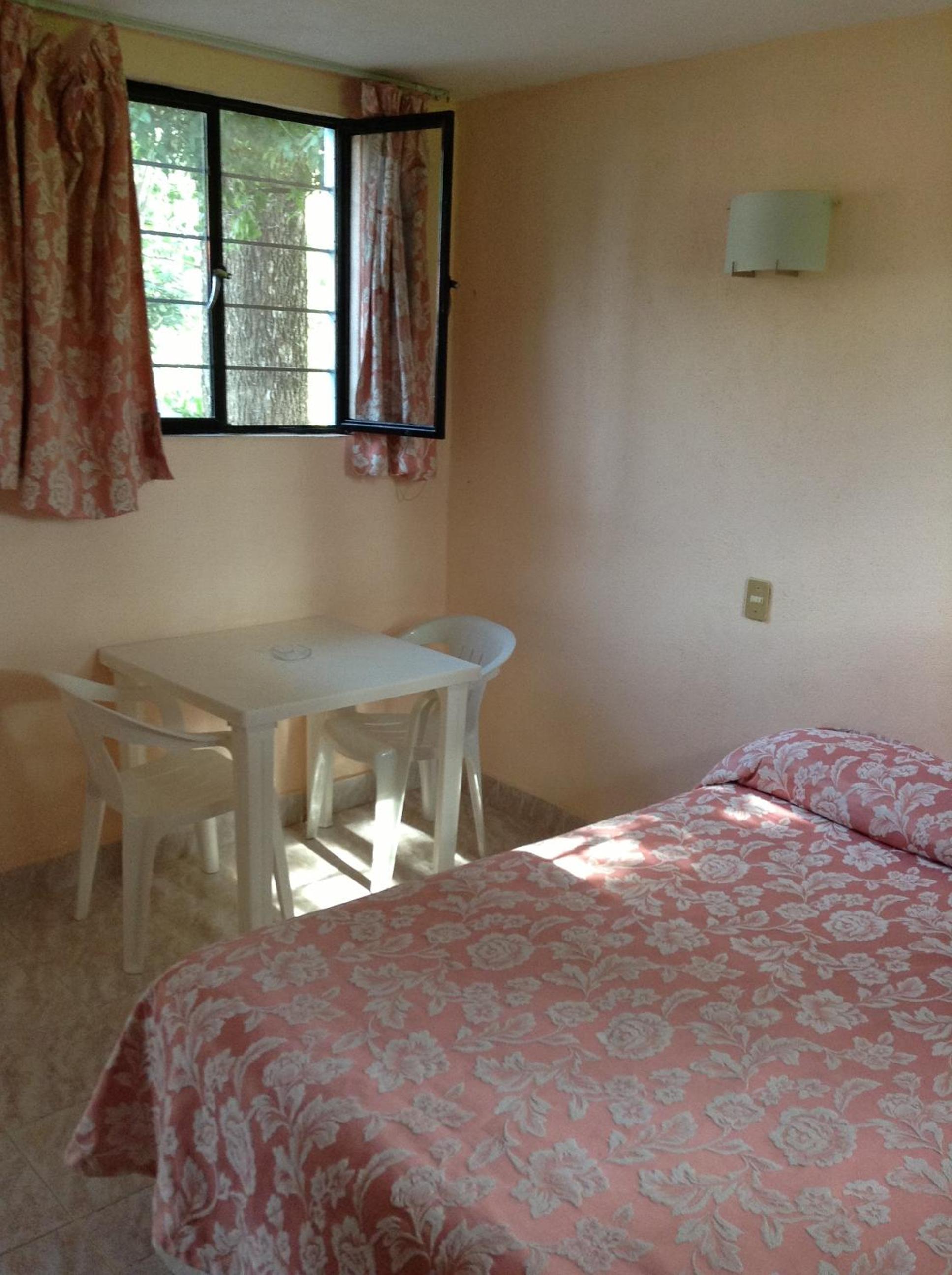 Double Room - Photo 12