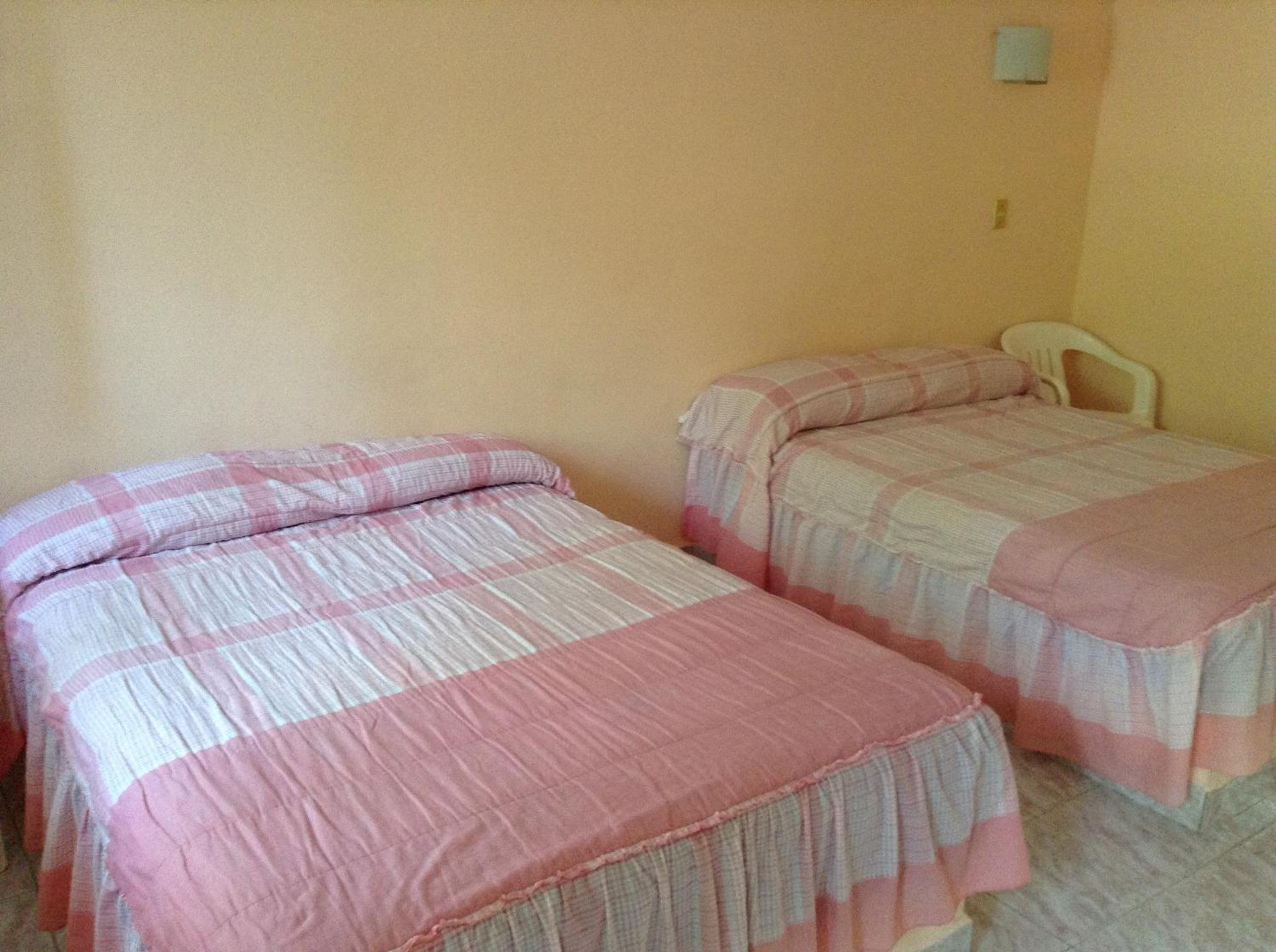 Quadruple Room - Photo 1