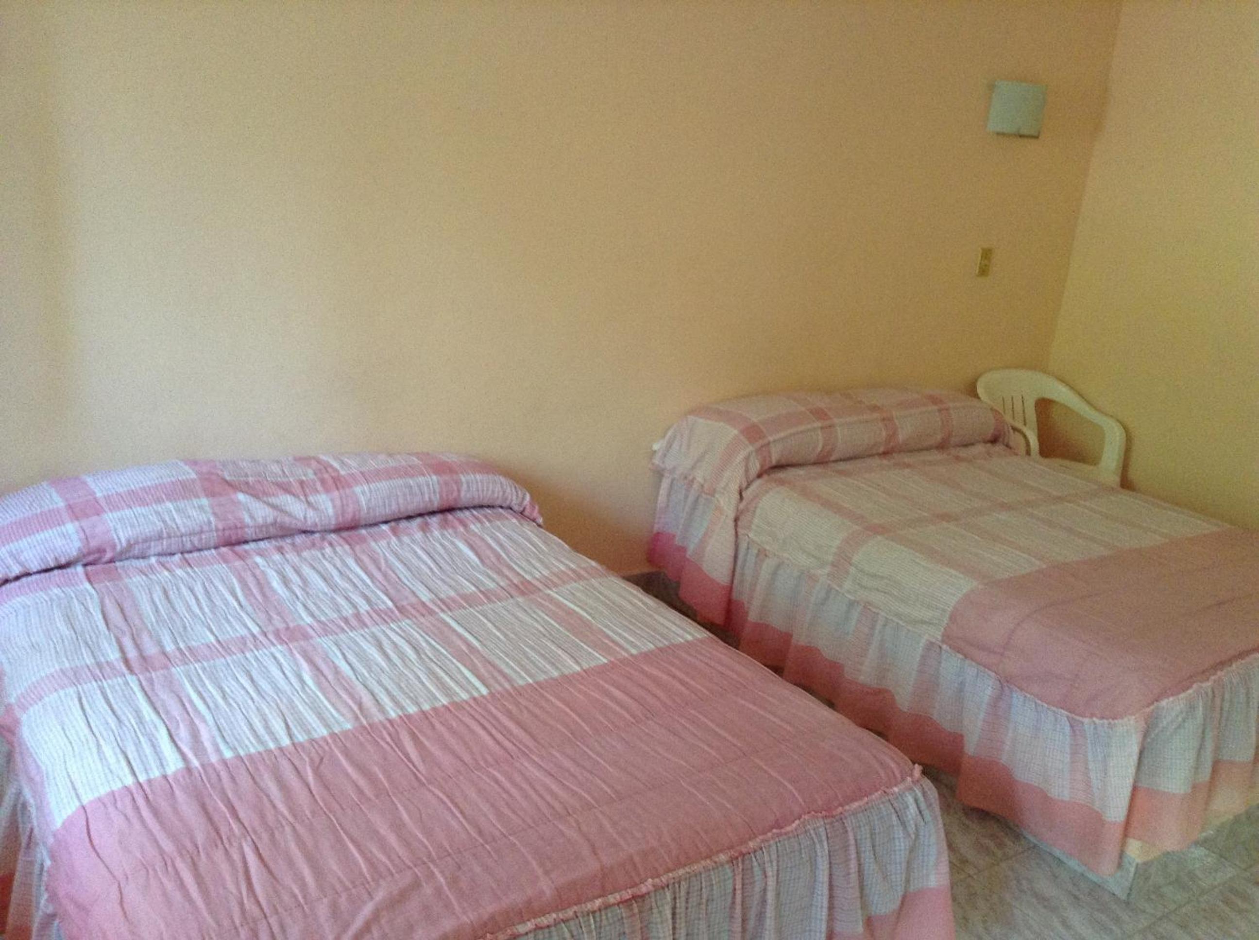 Quadruple Room - Photo 2