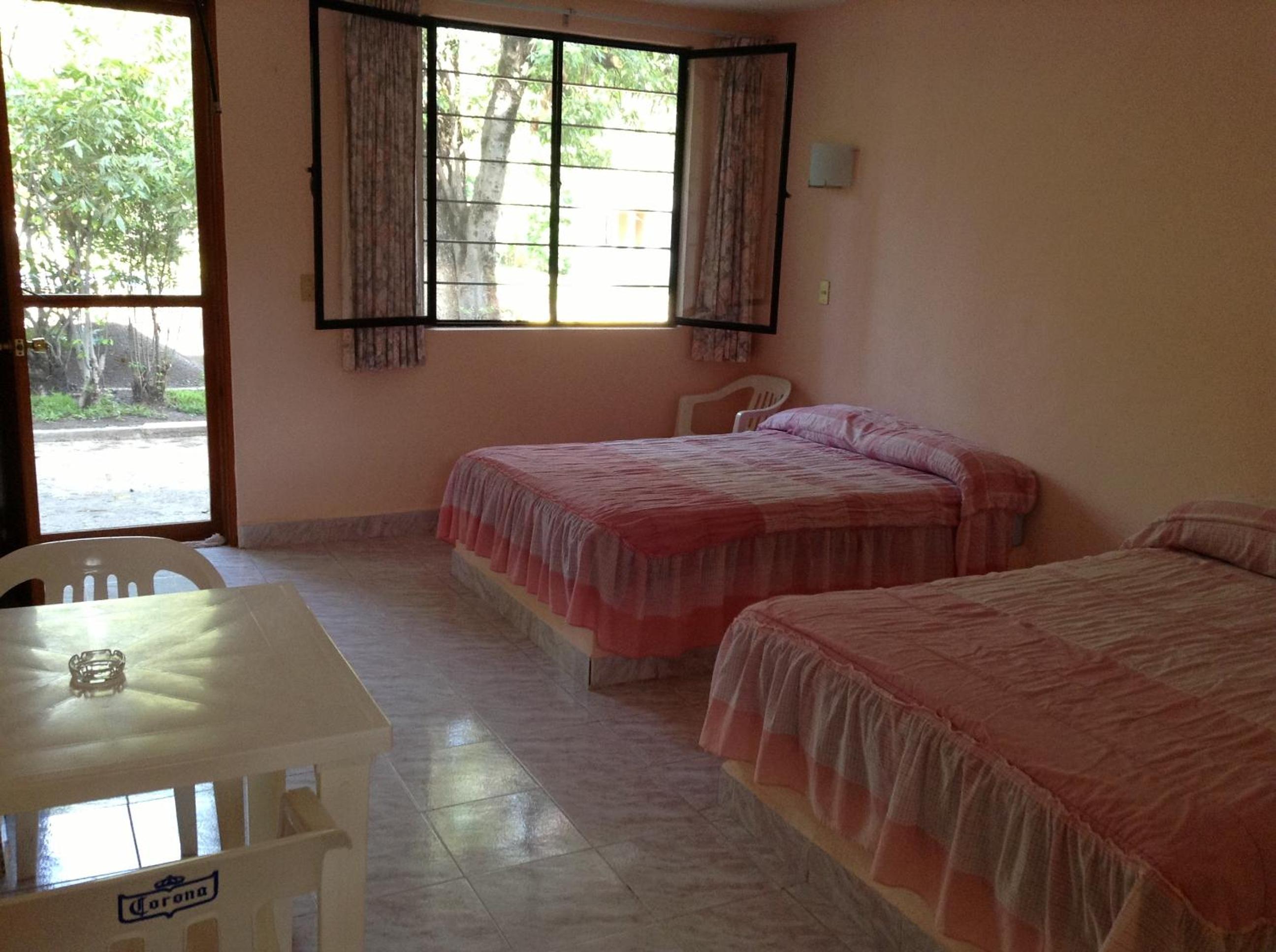 Quadruple Room - Photo 10