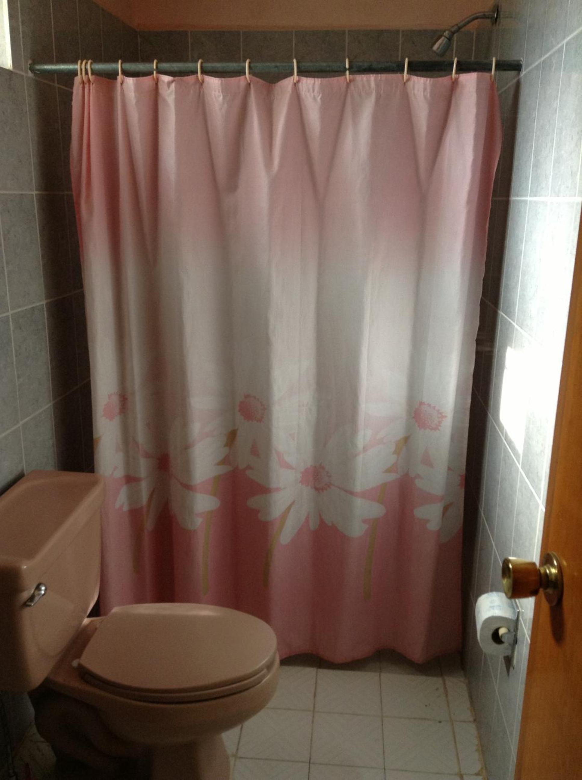 Family Room with Bathroom - Photo 2