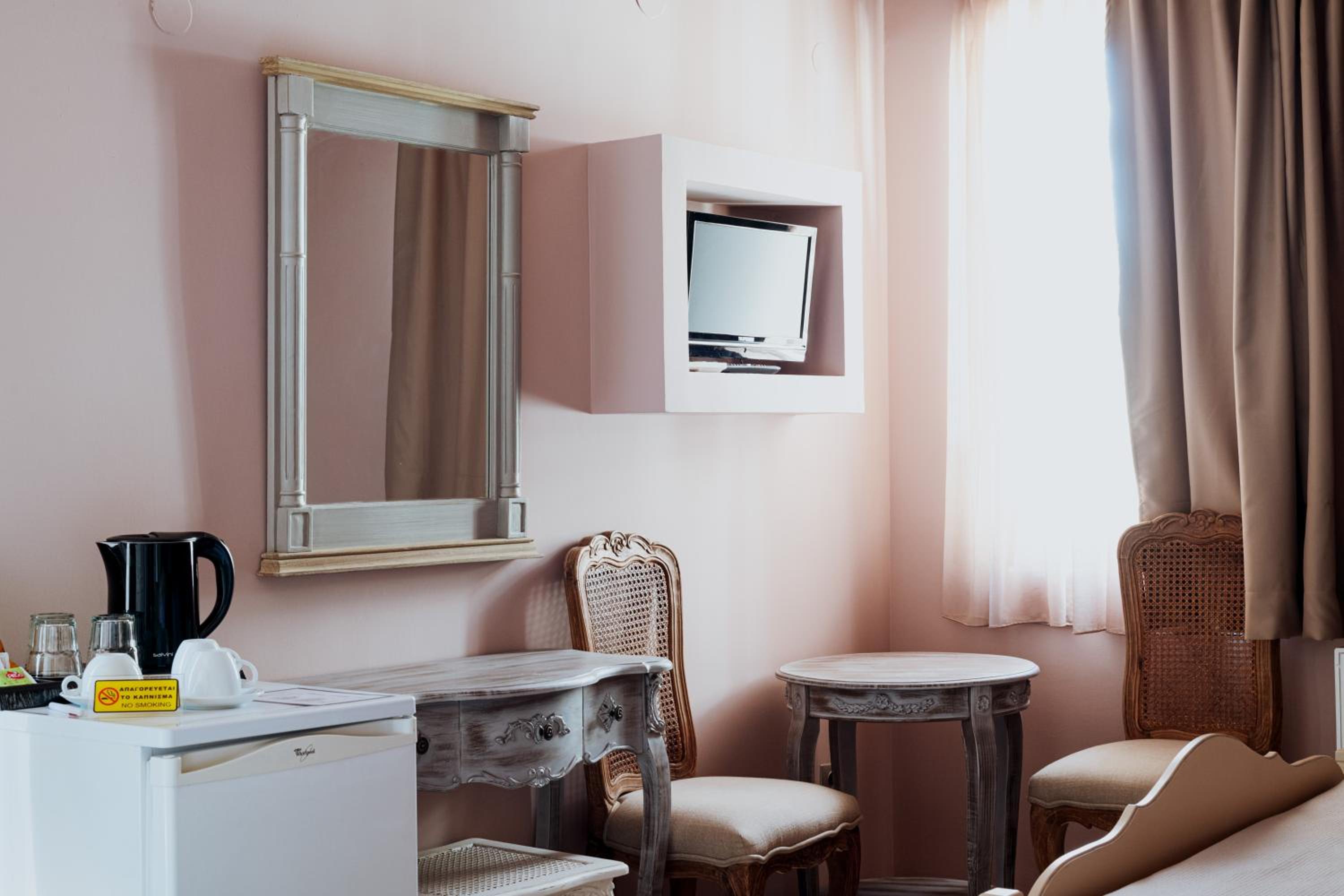 Superior Double or Twin Room - Photo 3