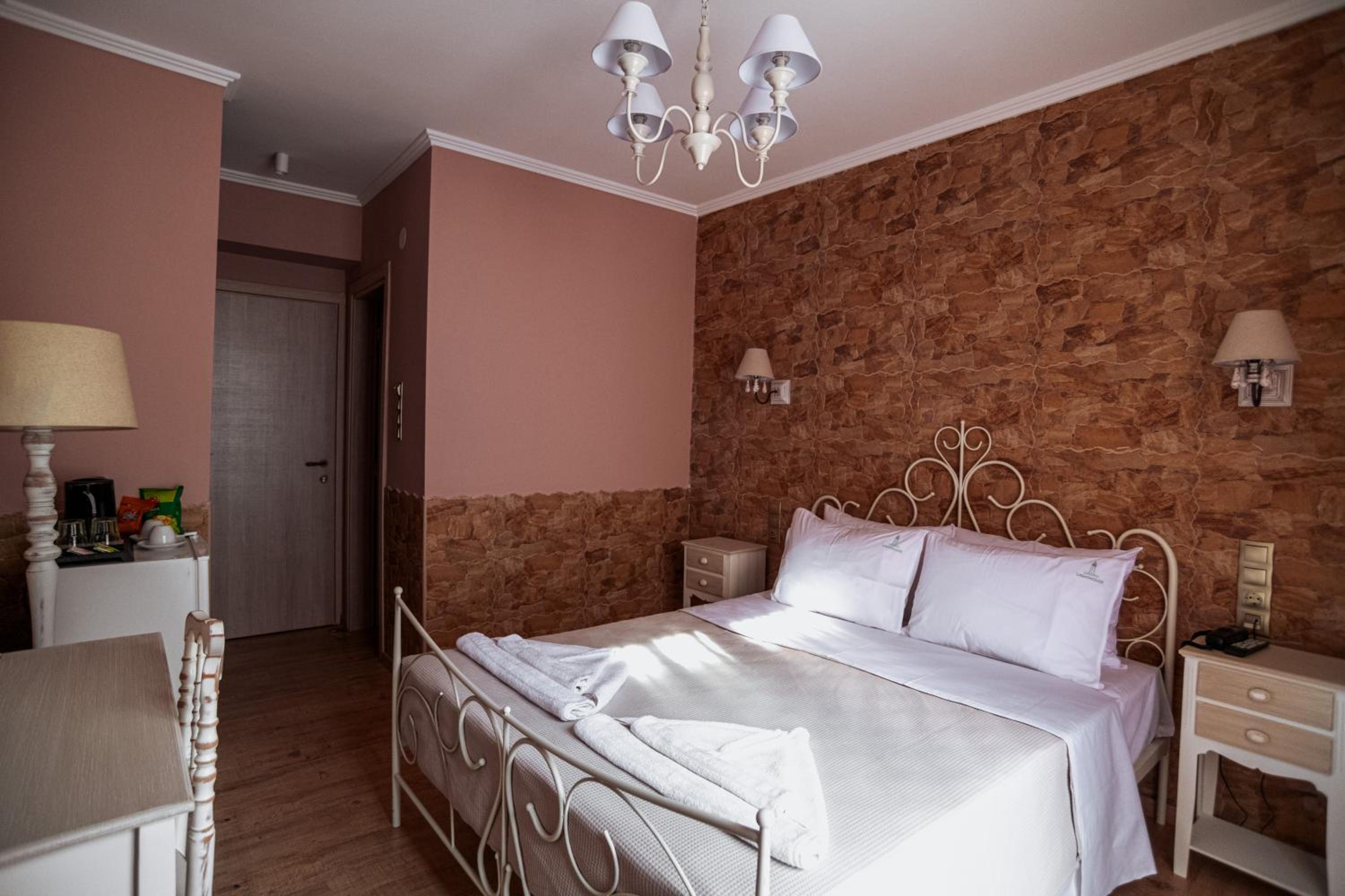 Superior Double or Twin Room - Photo 20