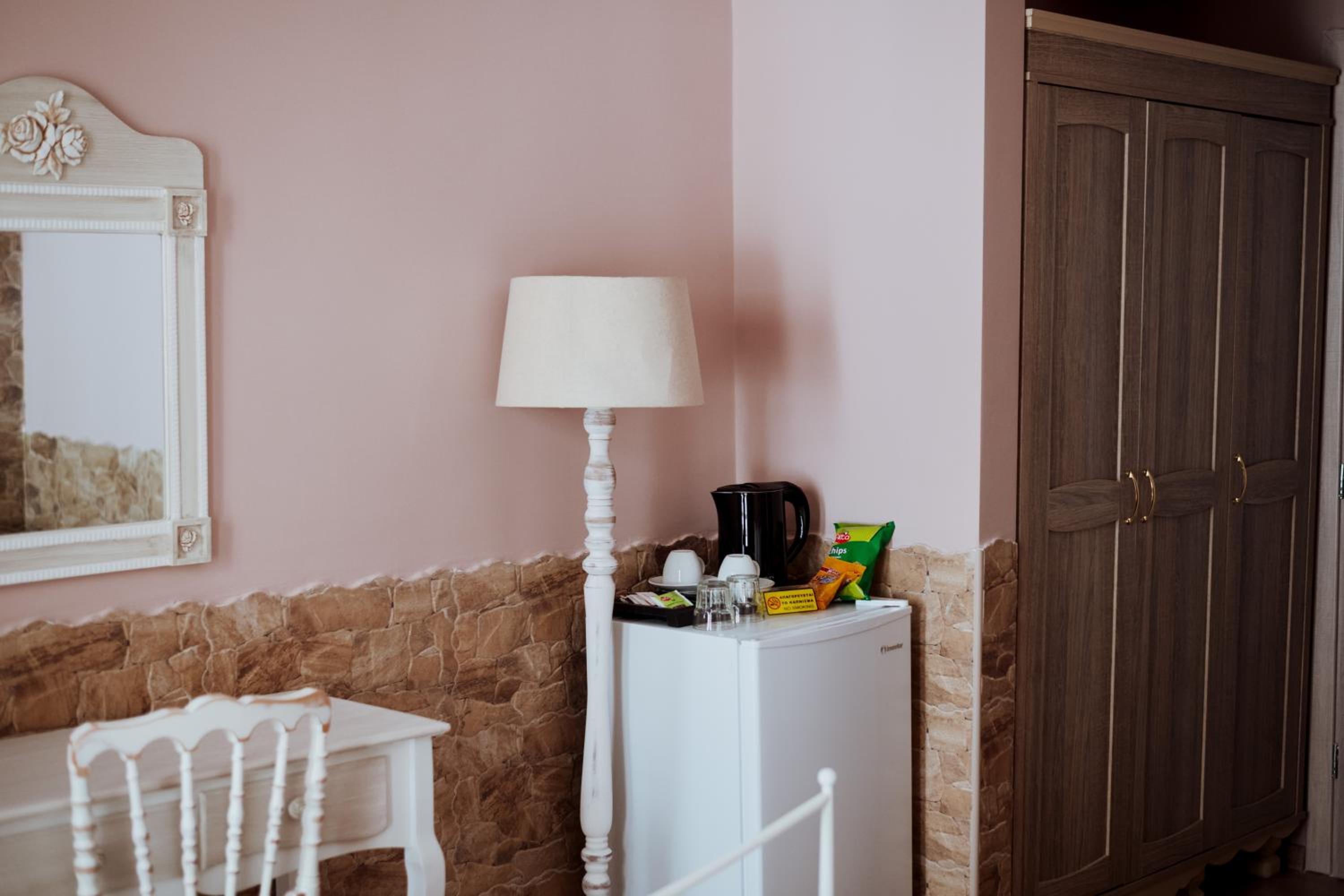 Superior Double or Twin Room - Photo 16