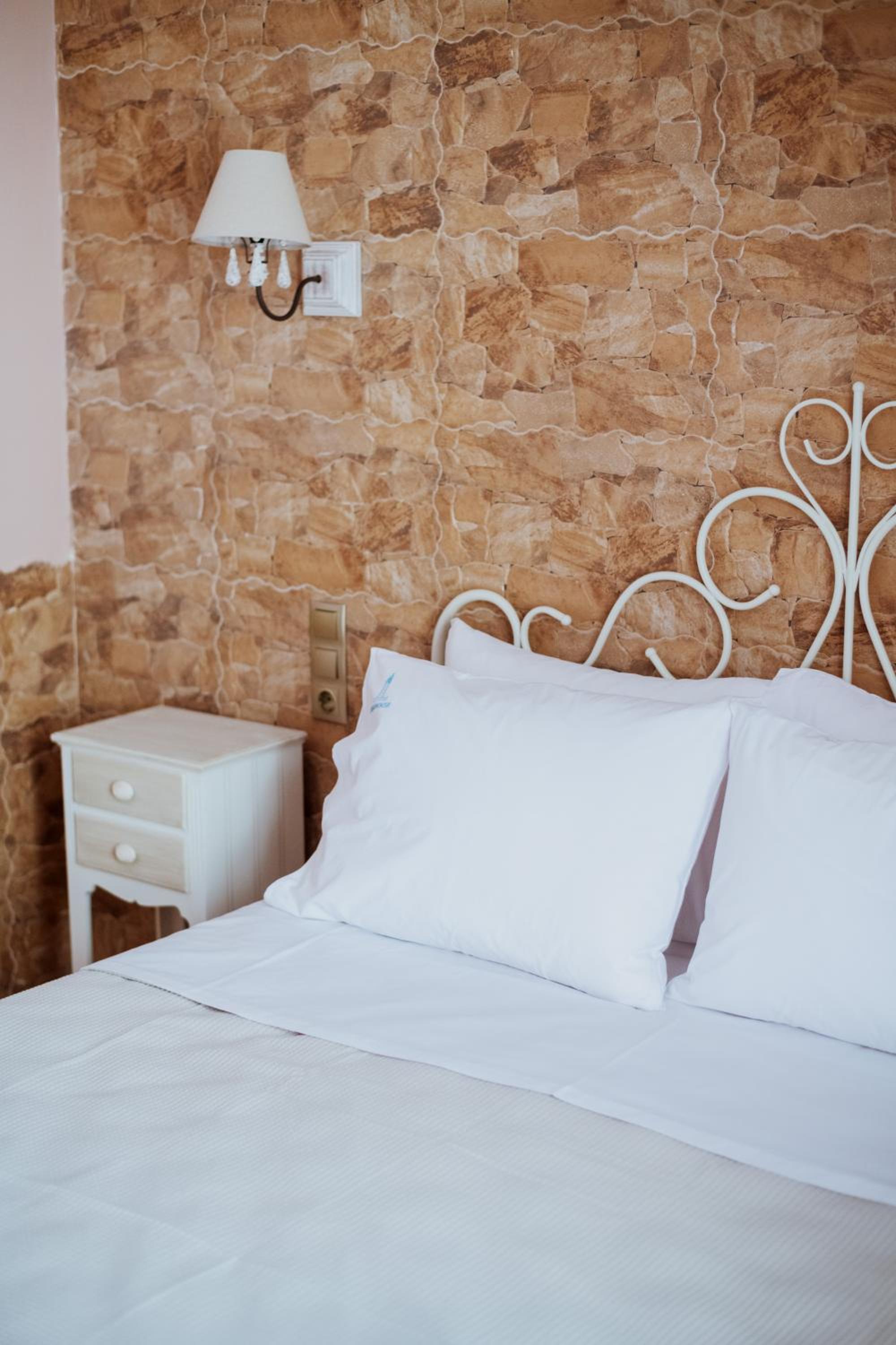 Superior Double or Twin Room - Photo 19