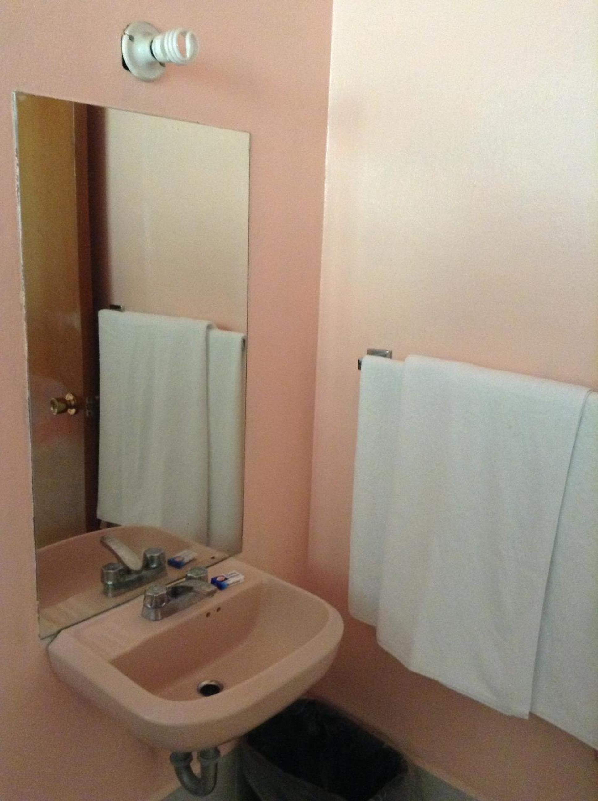 Quadruple Room - Photo 5