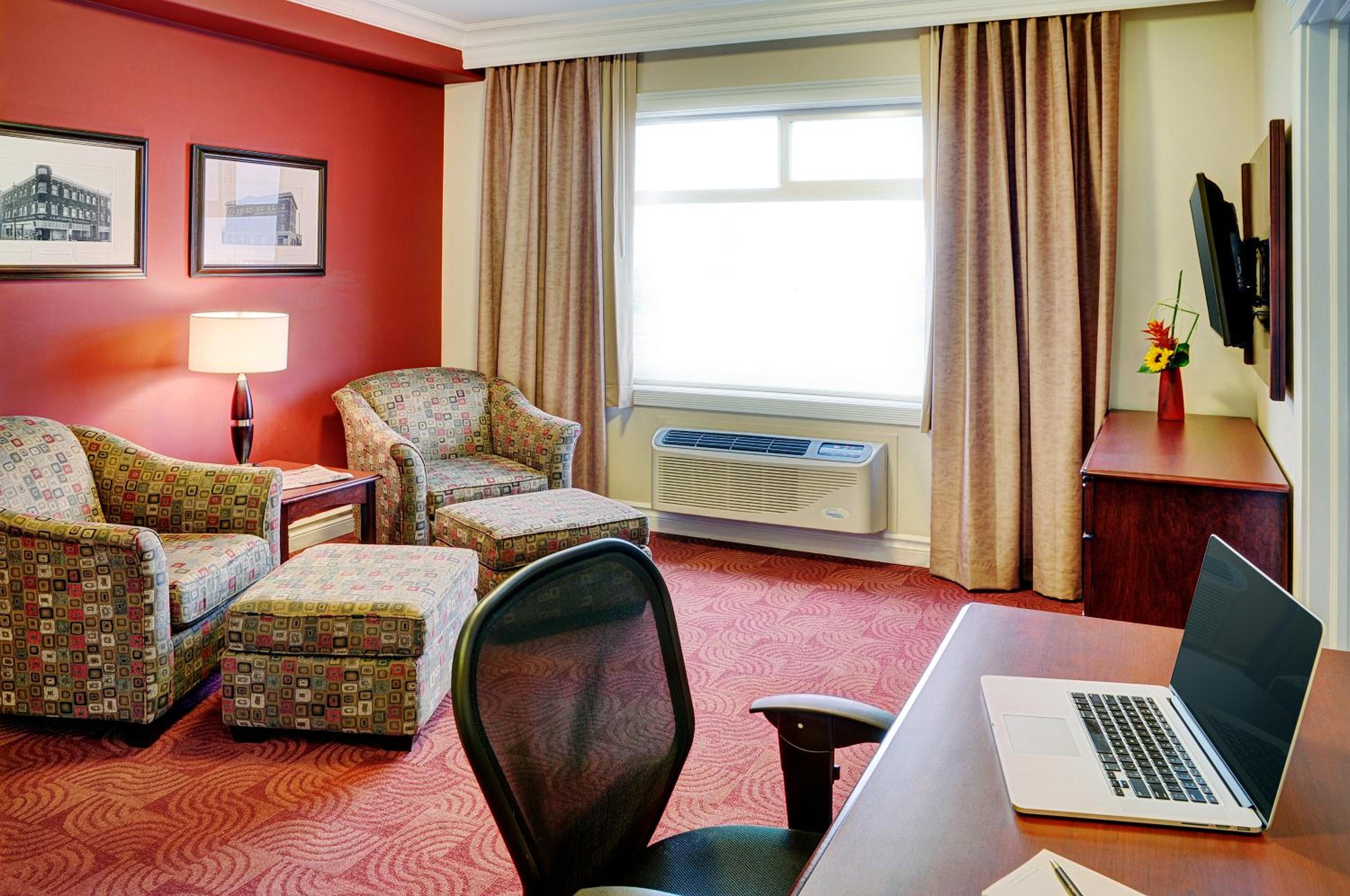 Queen Suite photo 3