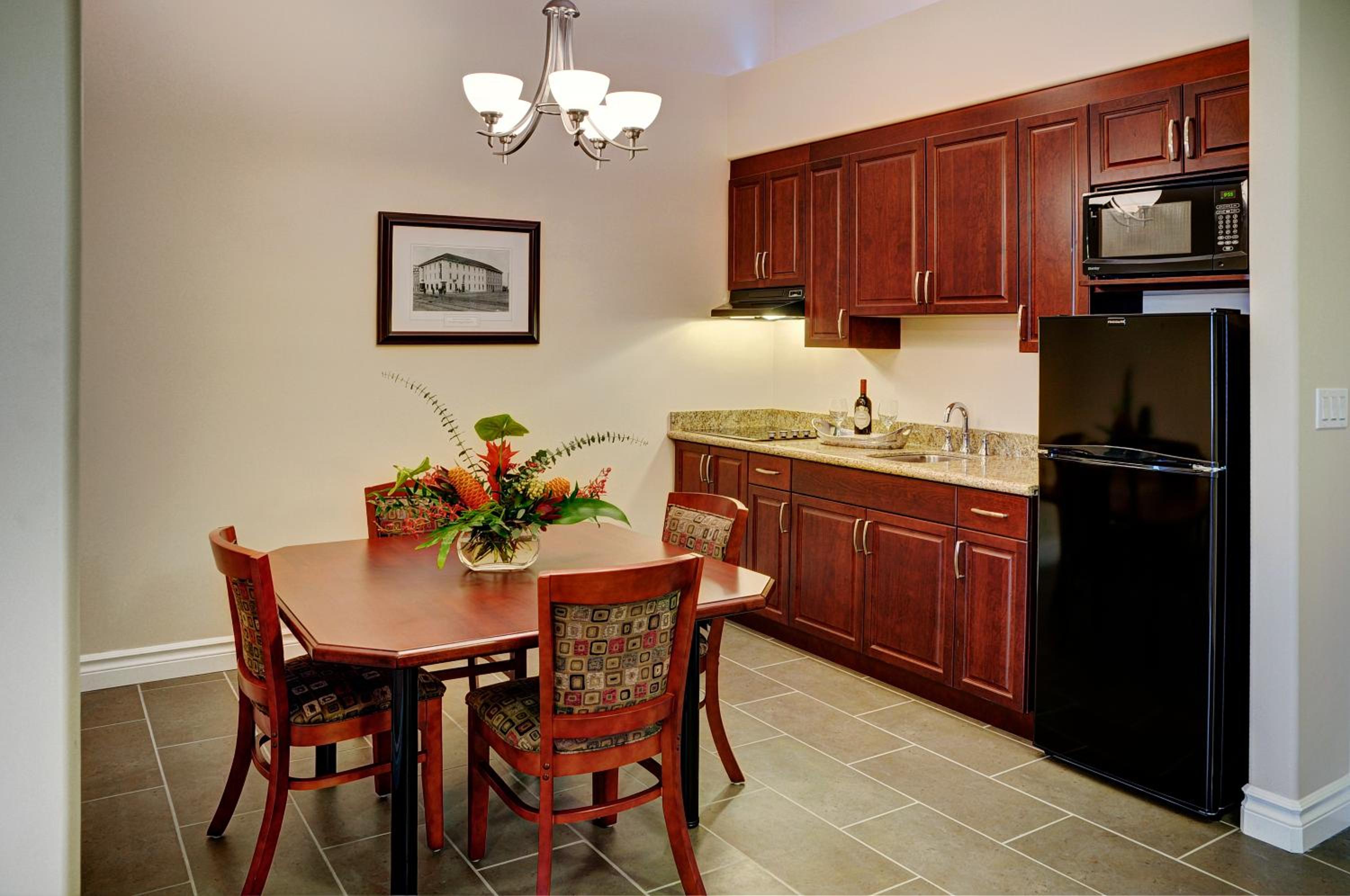 Queen Suite photo 1