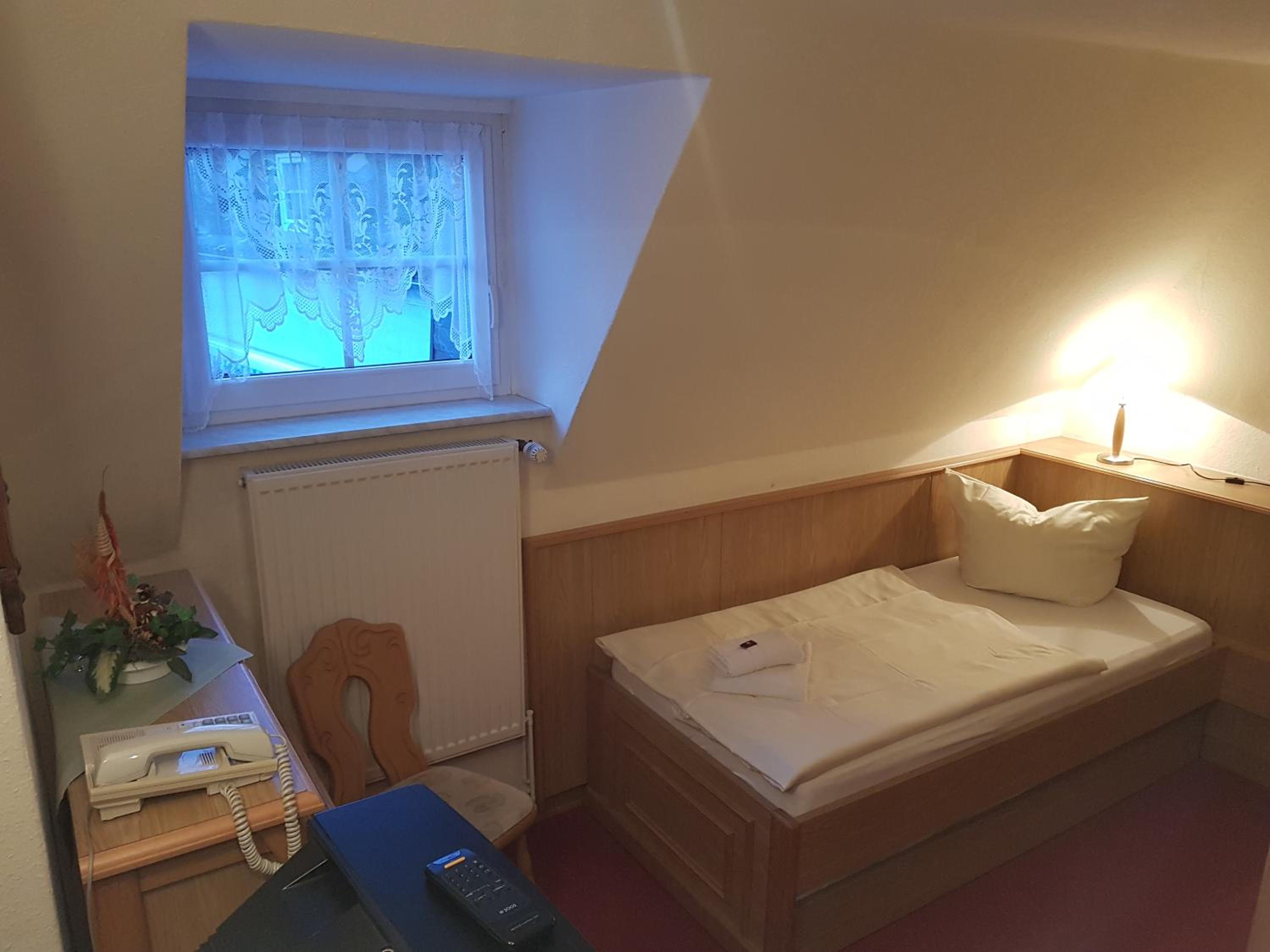 Single Room photo 2