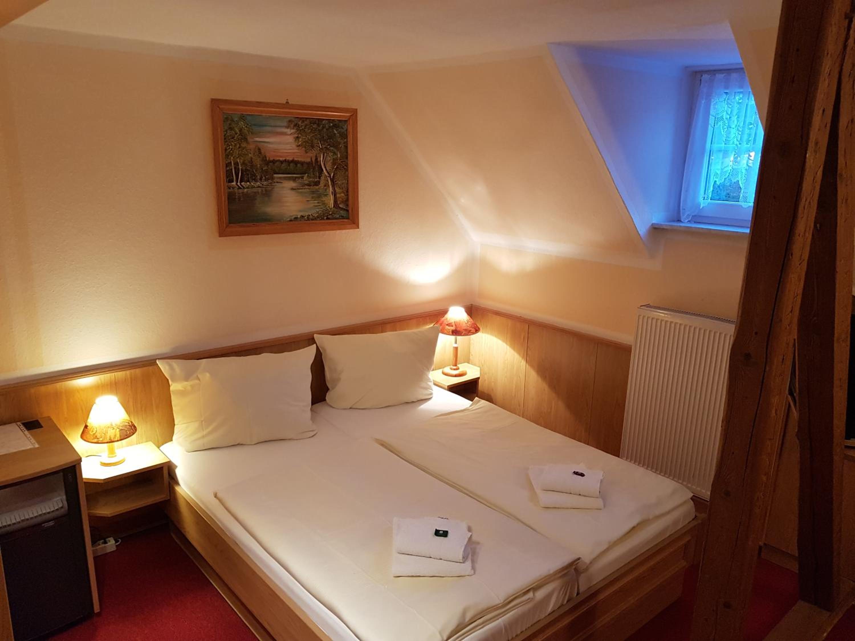 Double Room - Photo 5