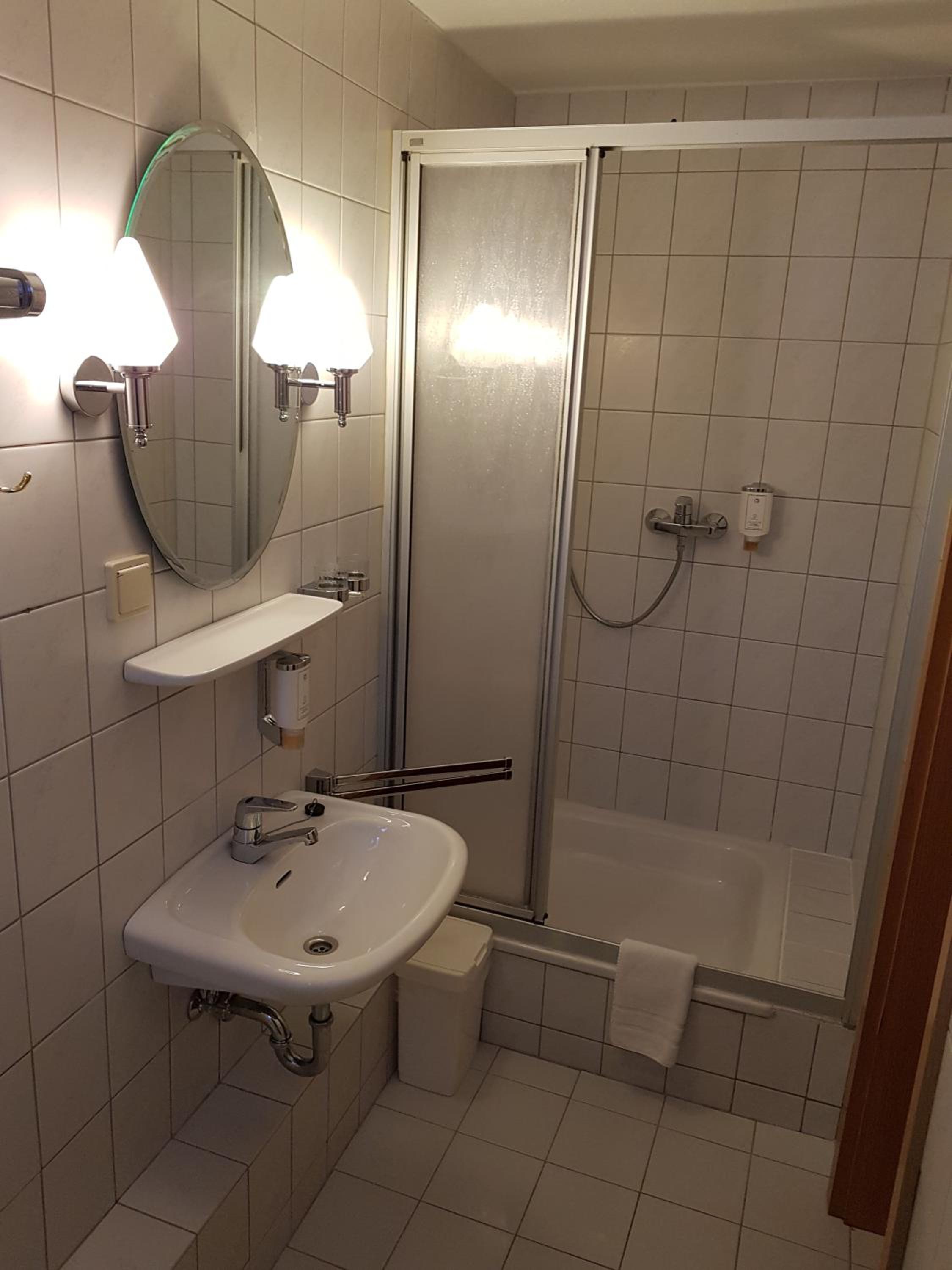 Single Room photo 3