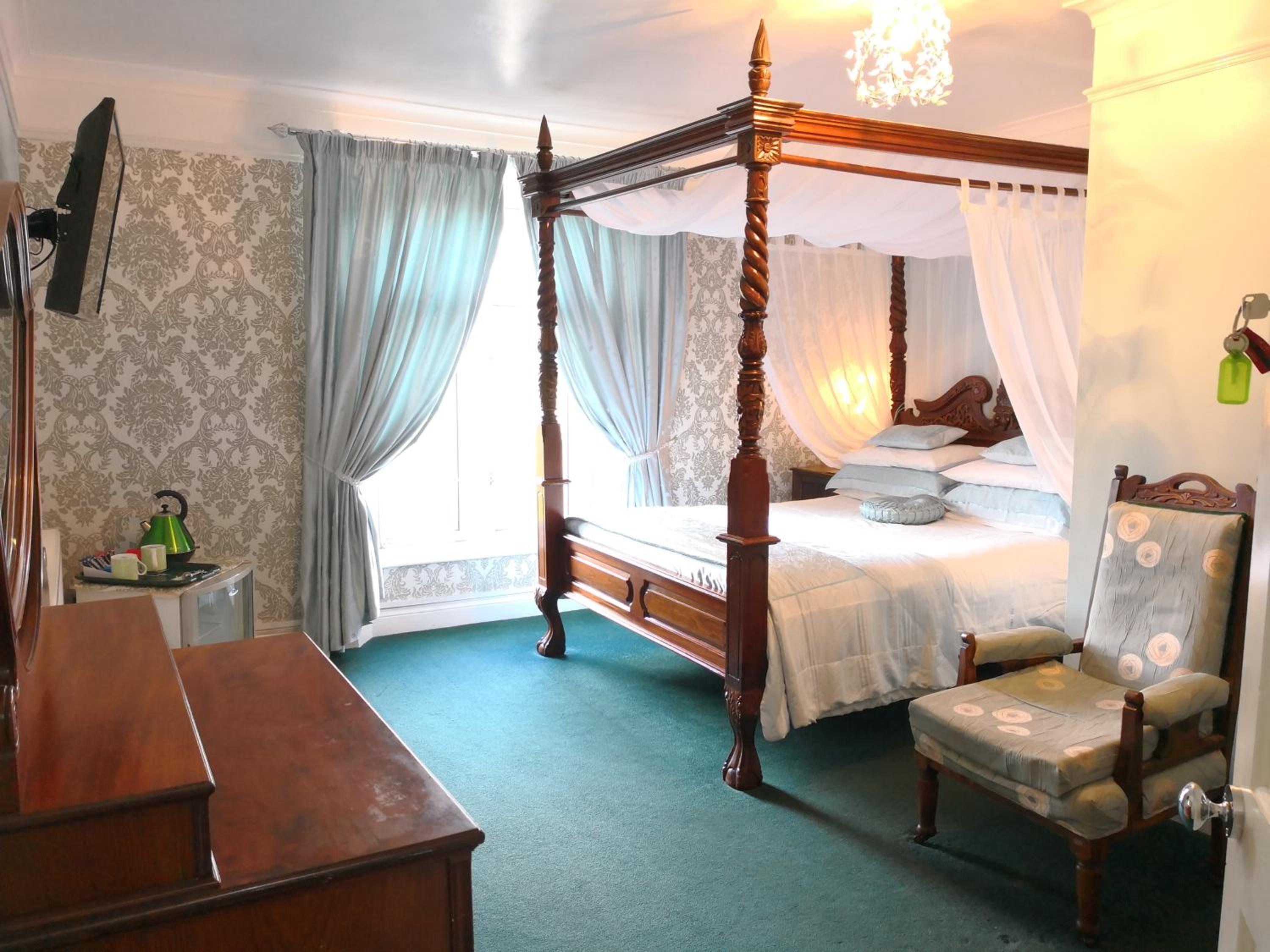 Double Room with Four Poster Bed