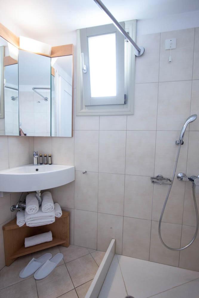 Apartment with Caldera View photo 2