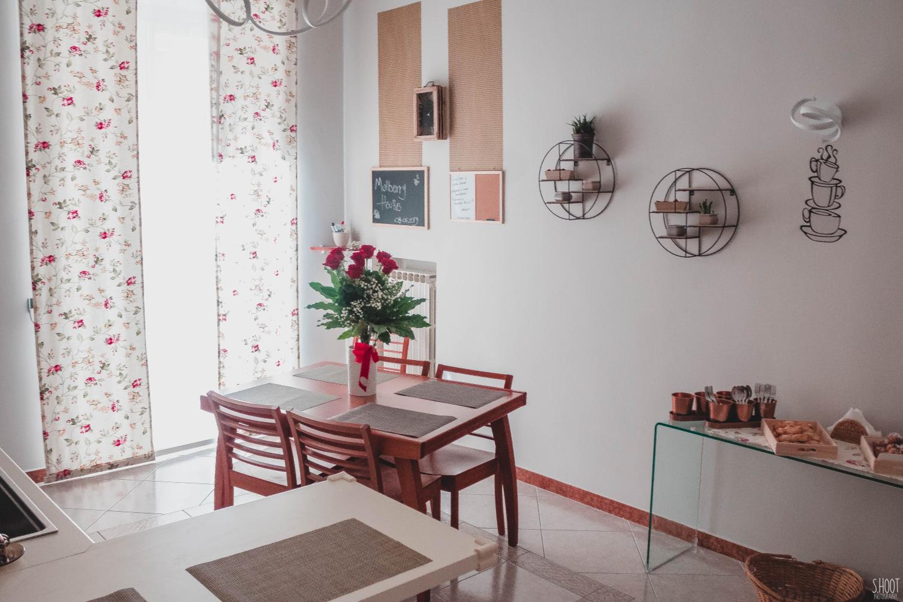 Double Room with Balcony (3 Adults) - Photo 8