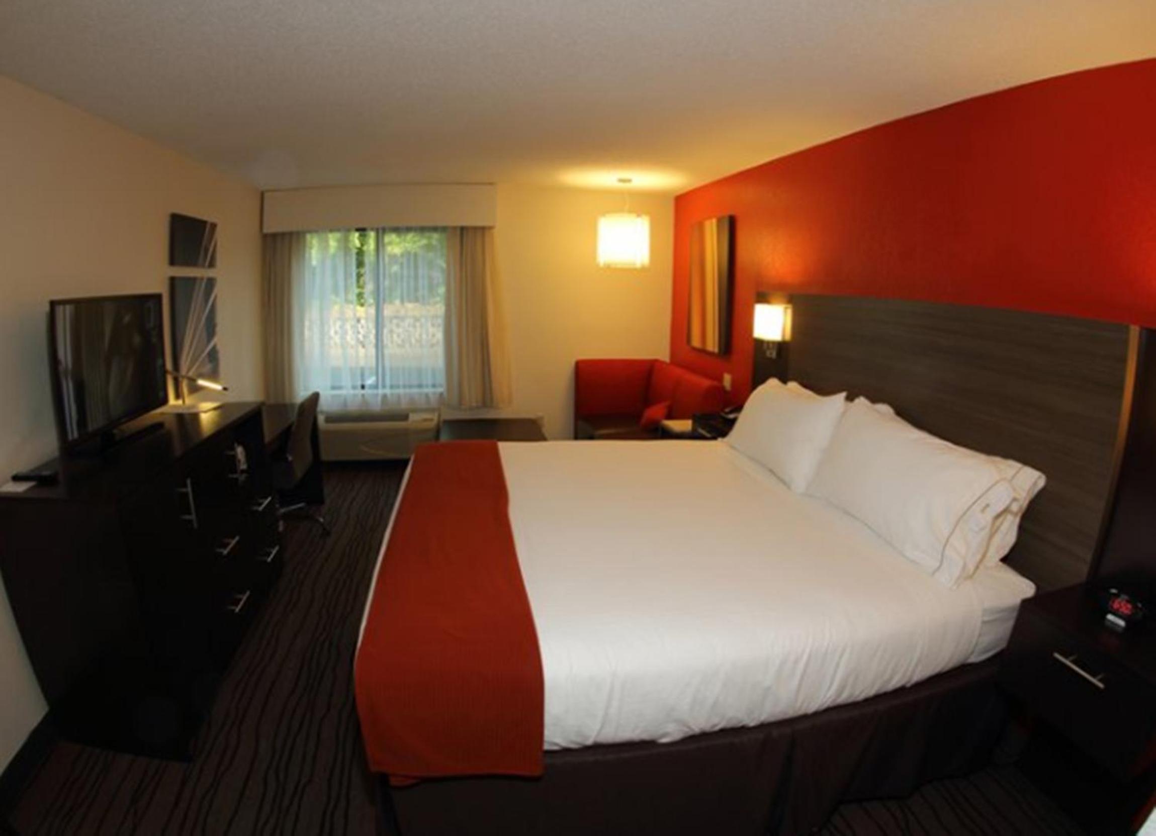 King Room - Hearing Accessible - Photo 1