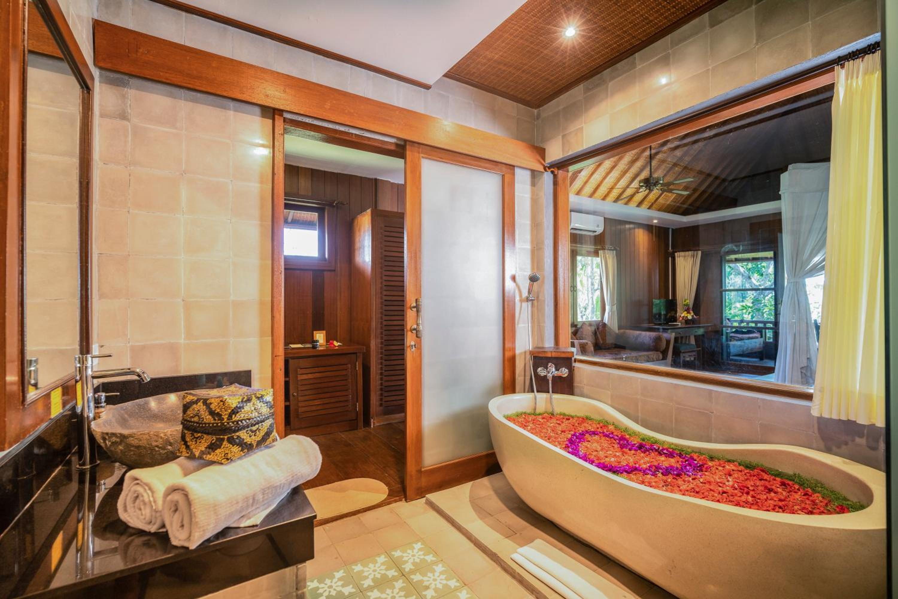 Suite Room Ubud View photo 2