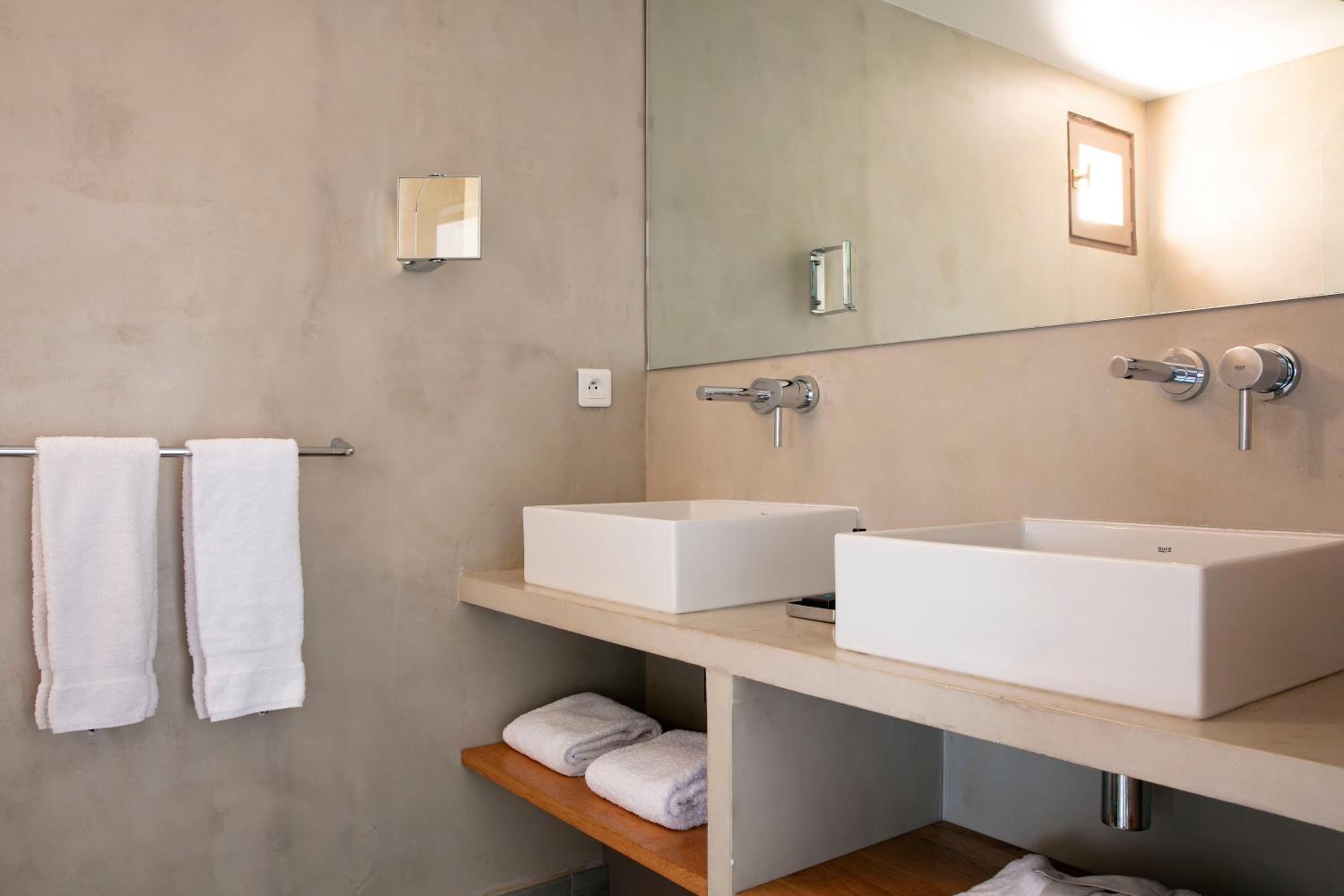 Premium Suite One Bedroom  photo 2