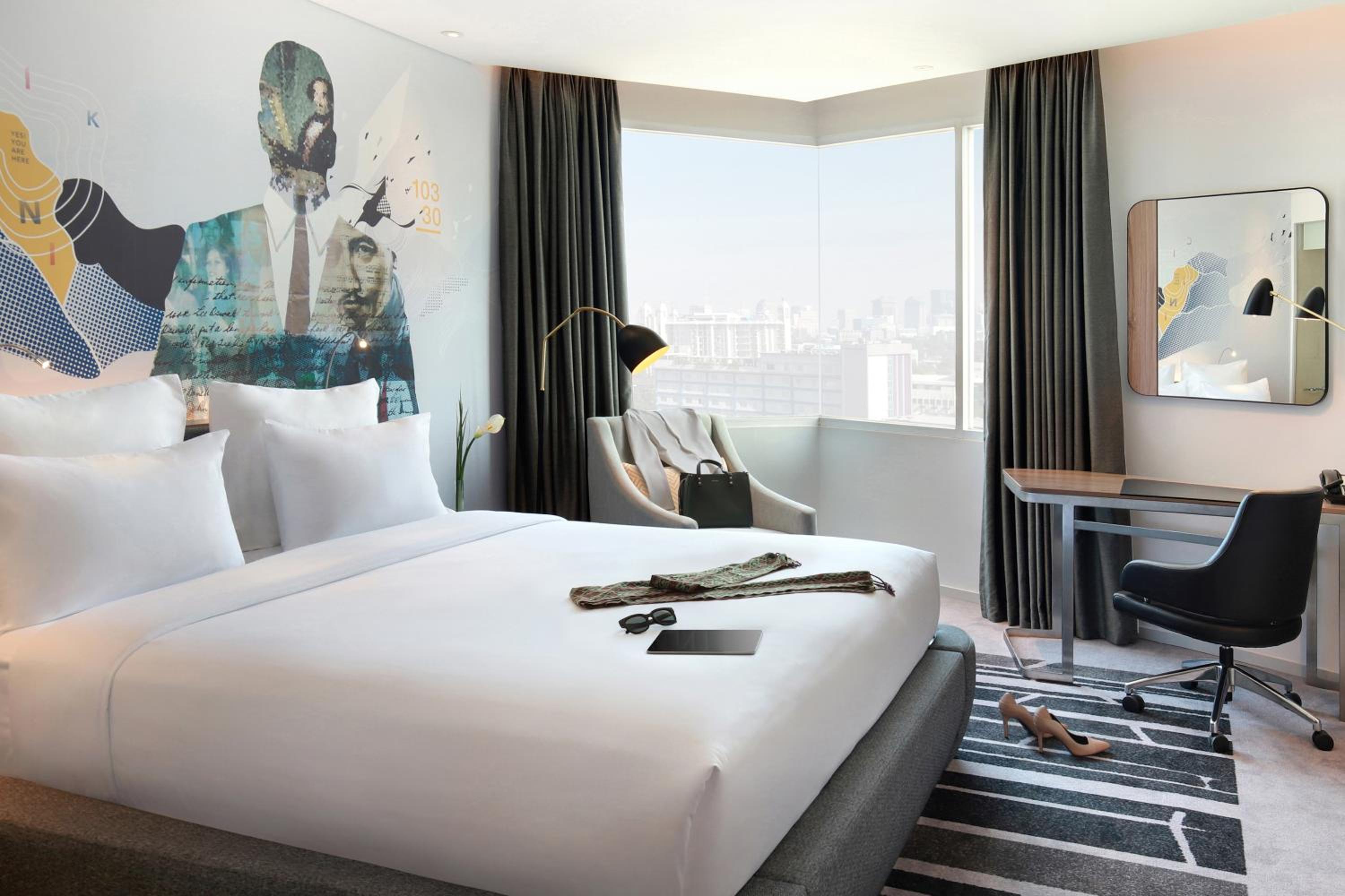 Deluxe King Room - Photo 4