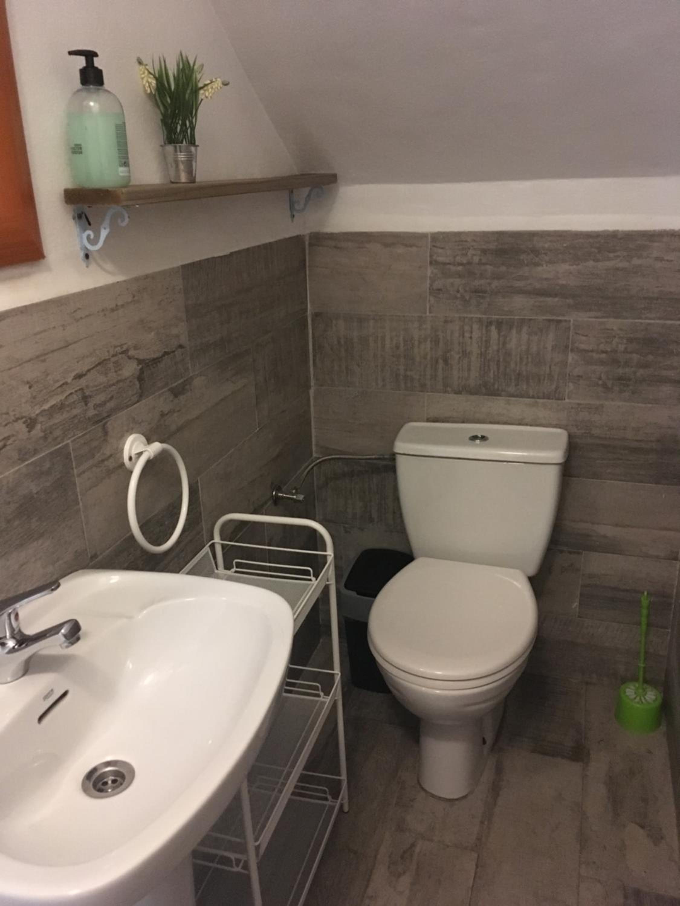 One-Bedroom Apartment - Photo 22