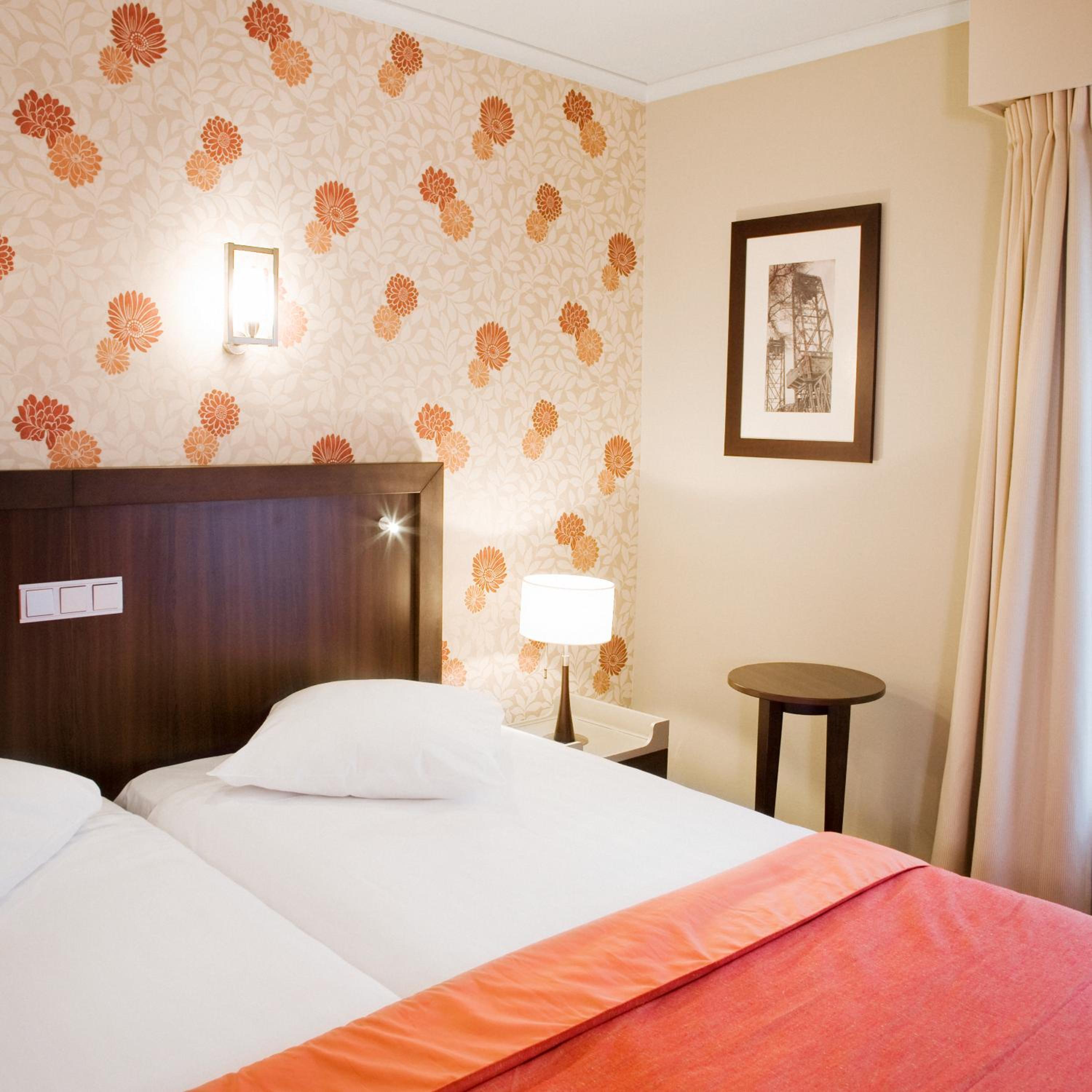 Standard Double or Twin Room - Photo 20