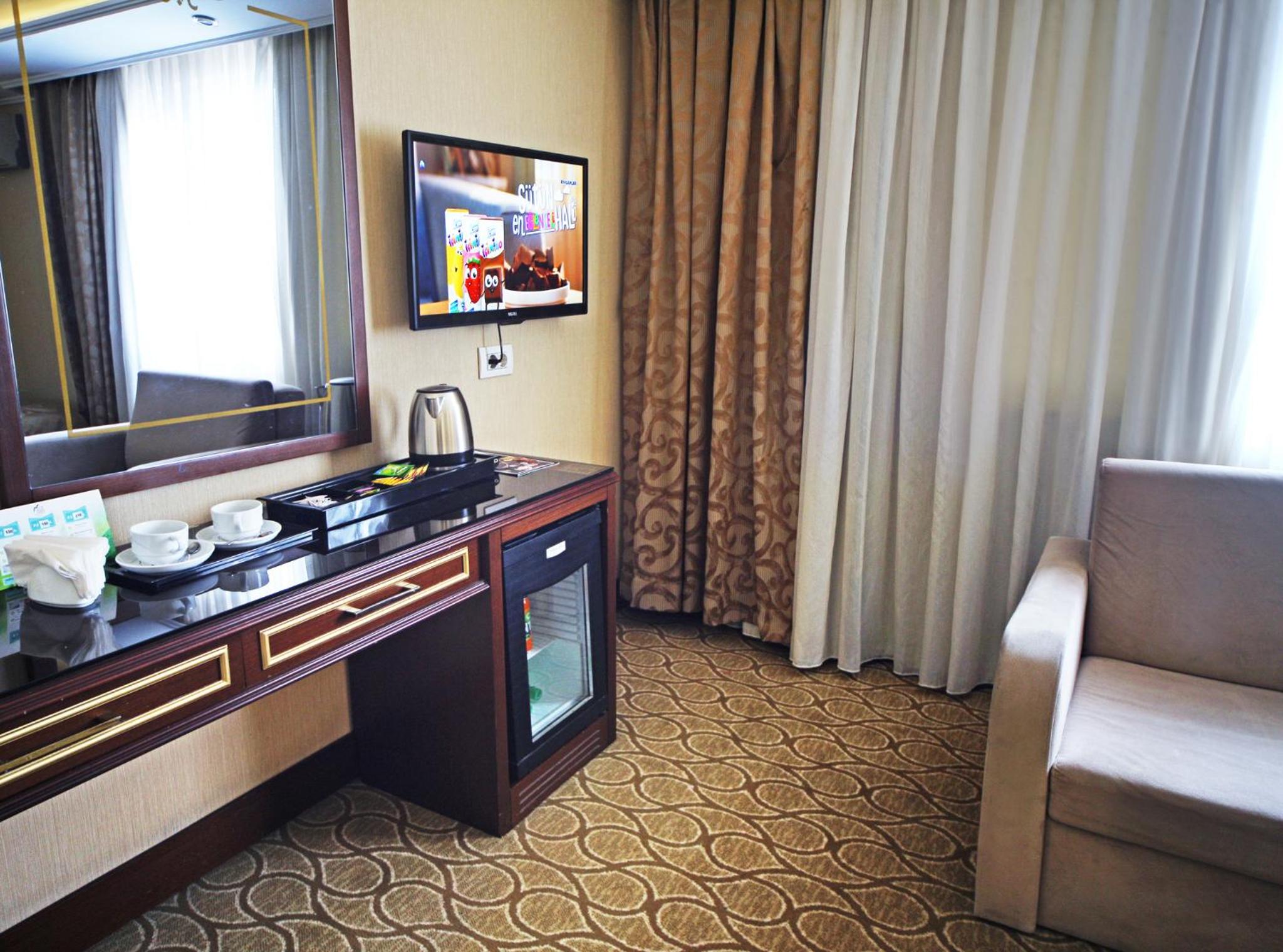 Standard Double or Twin Room photo 1